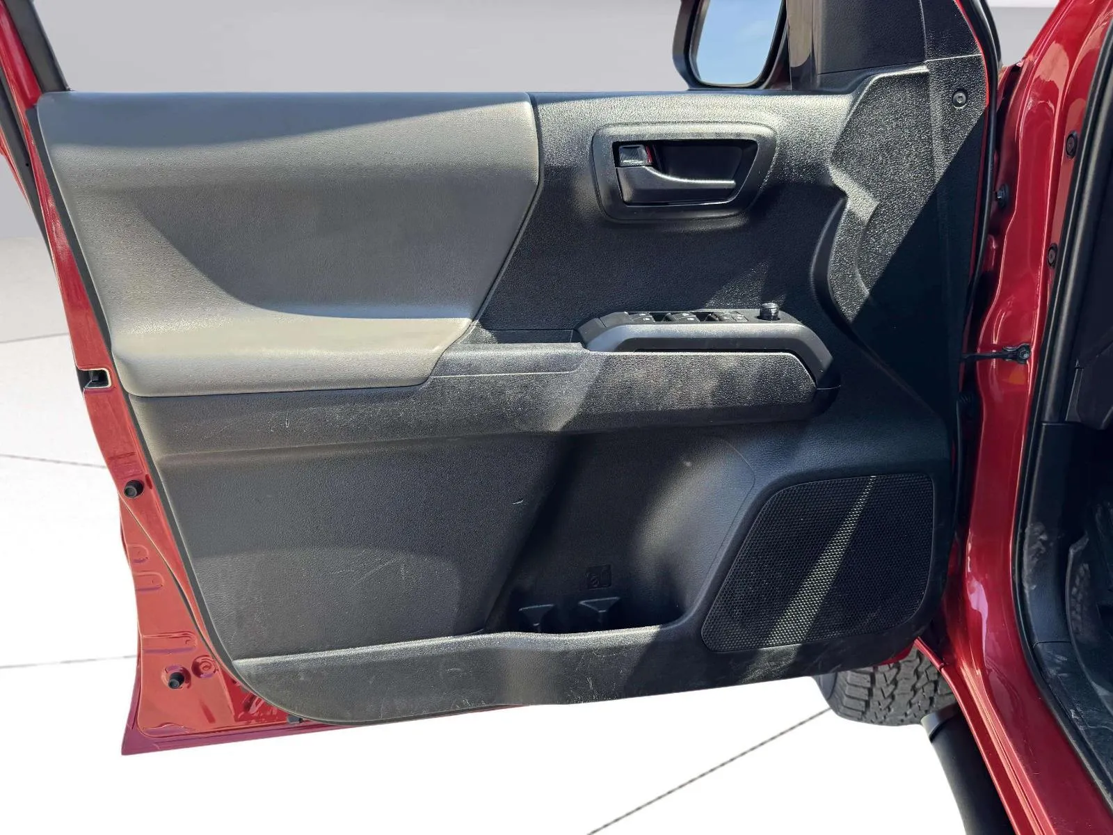 Toyota Tacoma photo 19