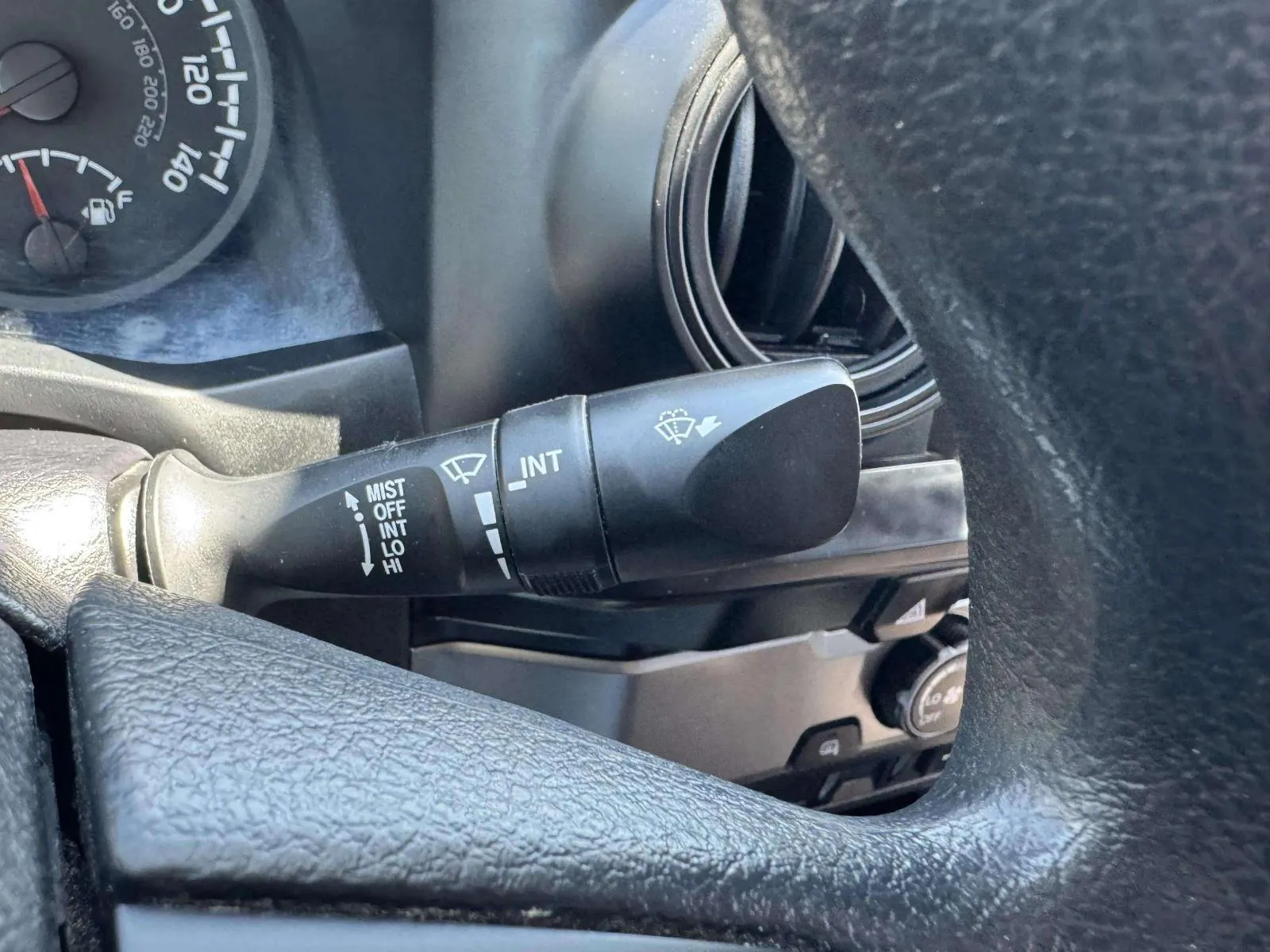 Toyota Tacoma photo 26
