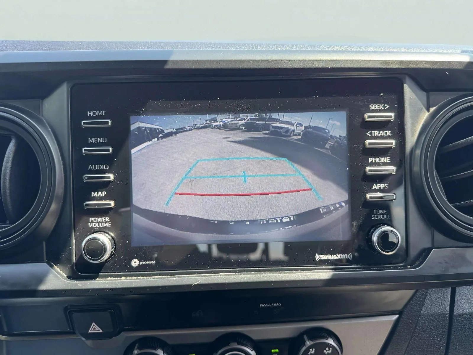 Toyota Tacoma photo 33