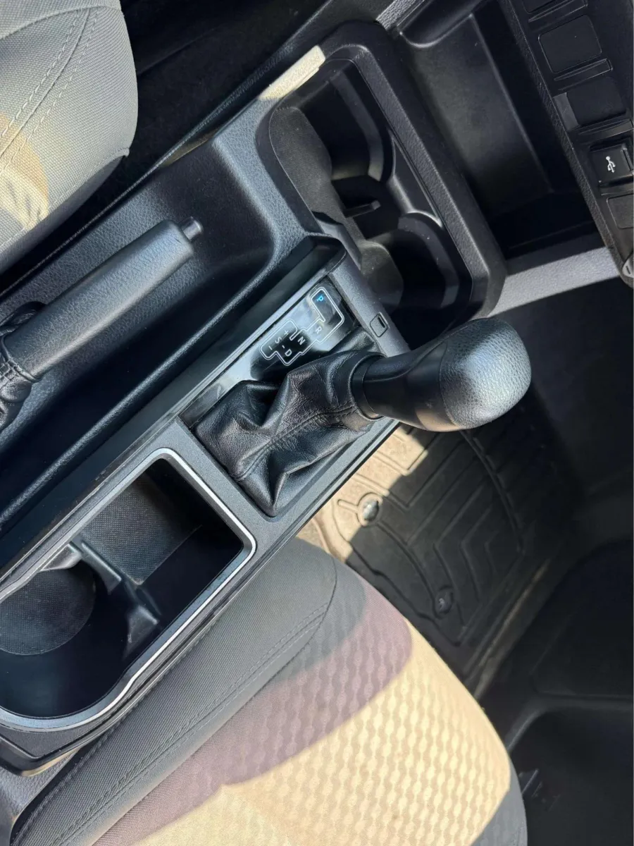 Toyota Tacoma photo 34