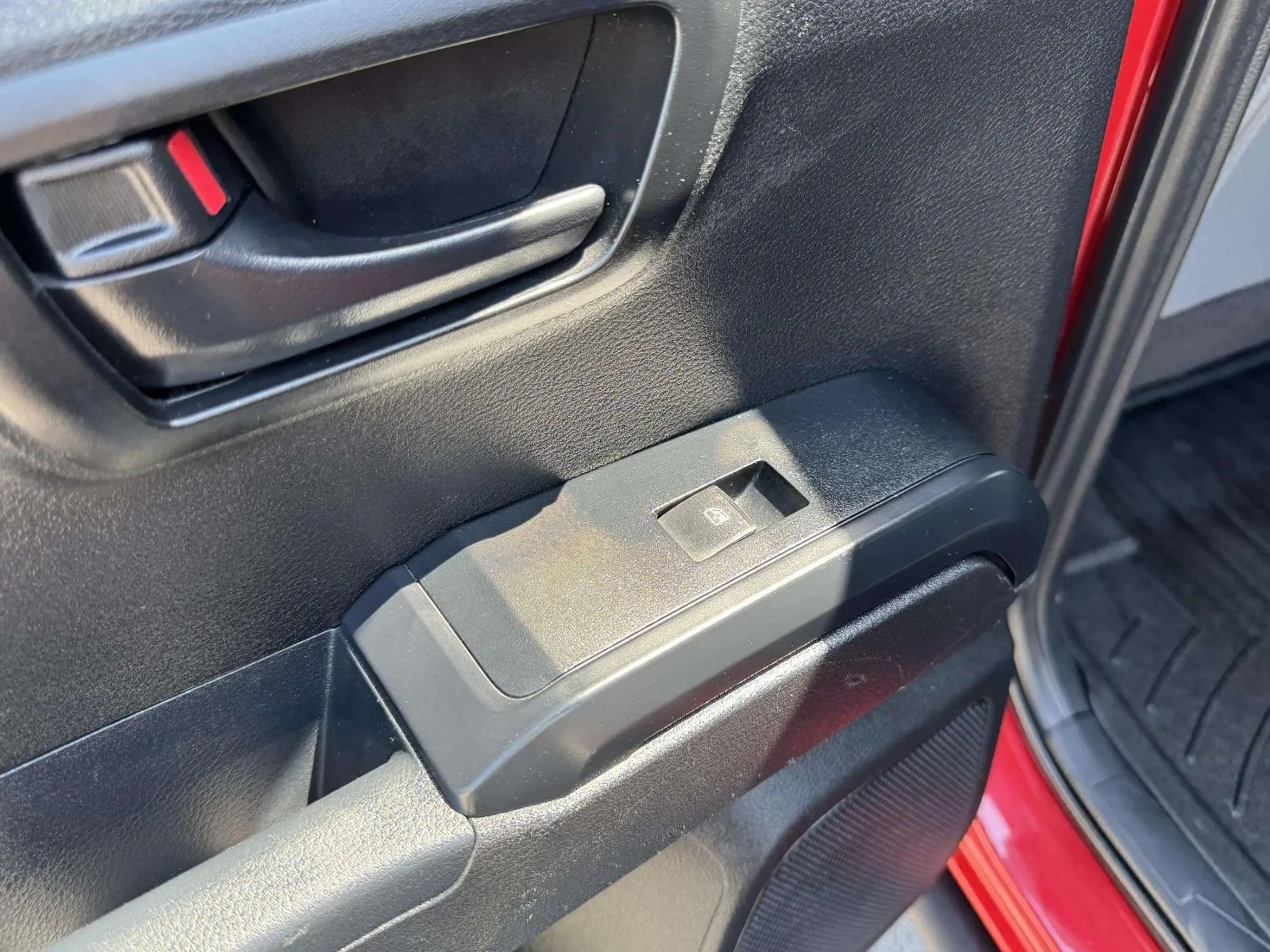 Toyota Tacoma photo 38