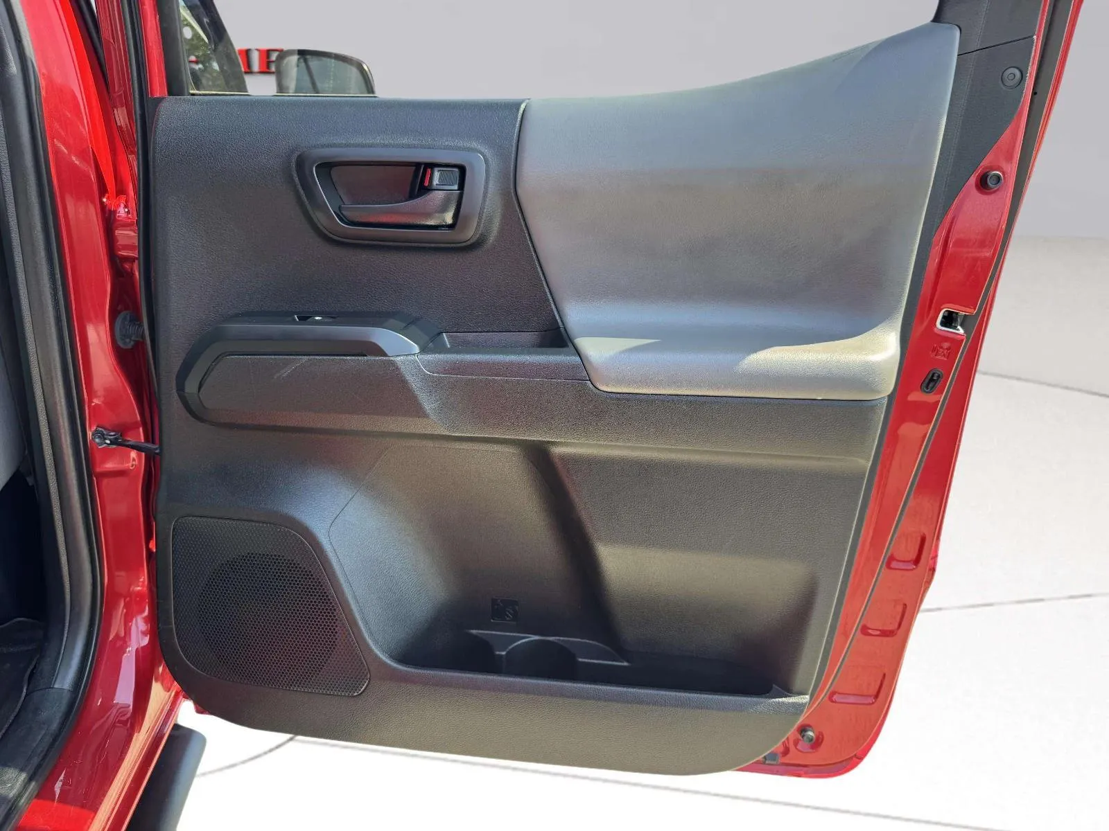 Toyota Tacoma photo 46