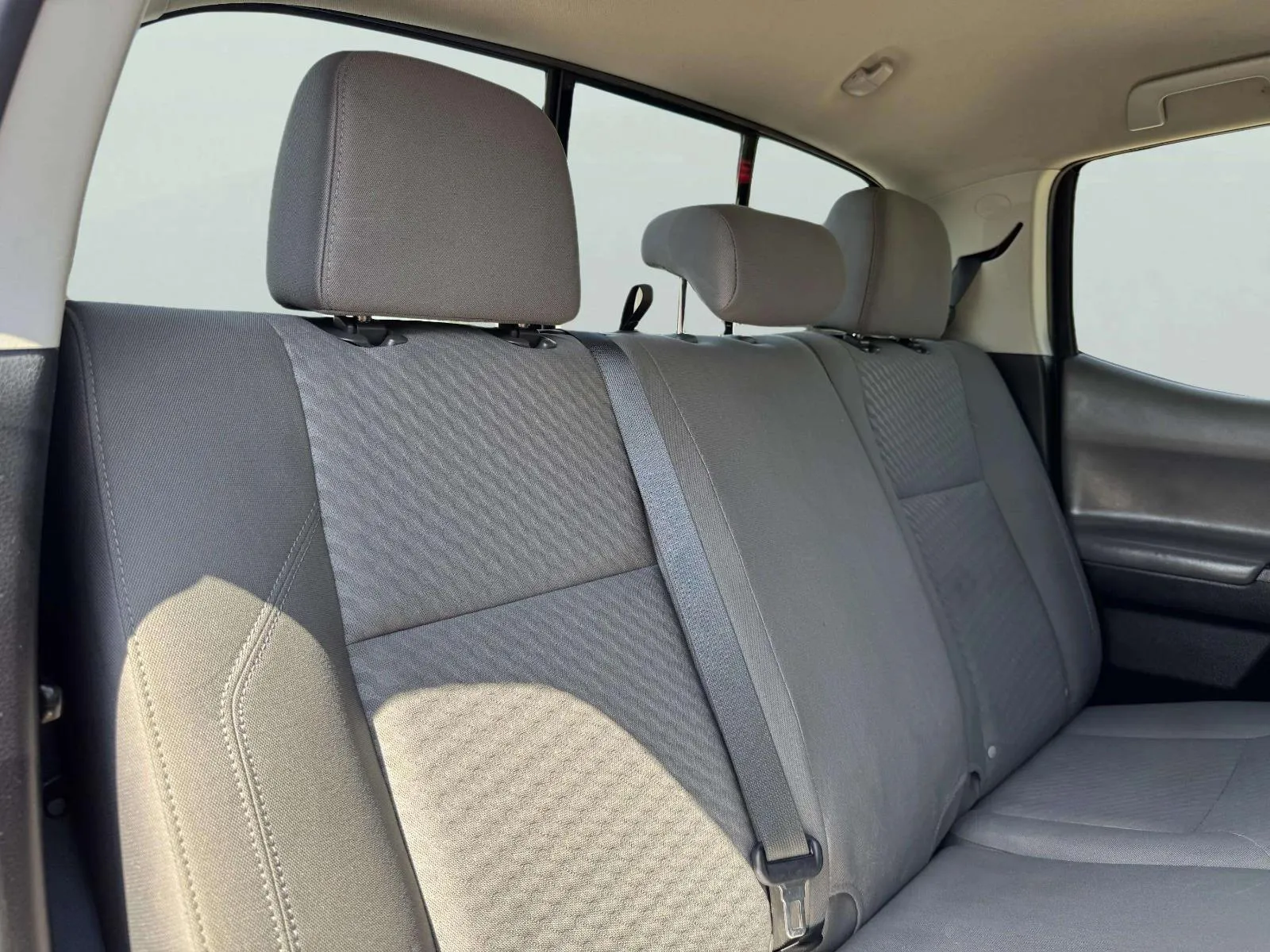 Toyota Tacoma photo 48