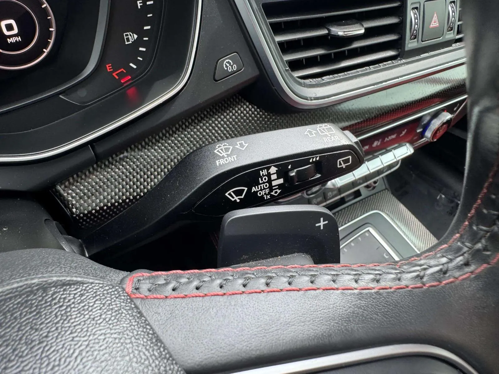 Audi SQ5 photo 27