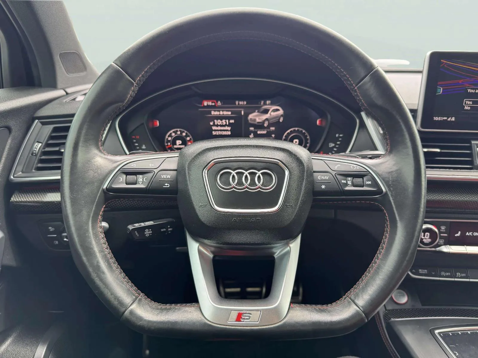 Audi SQ5 photo 30