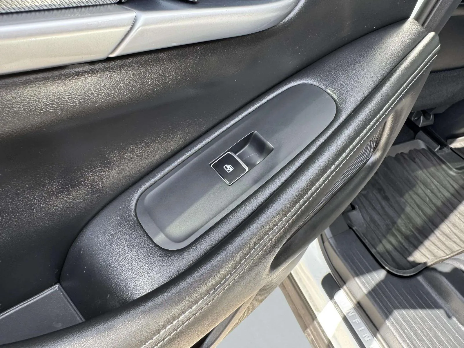 Infiniti QX60 photo 37