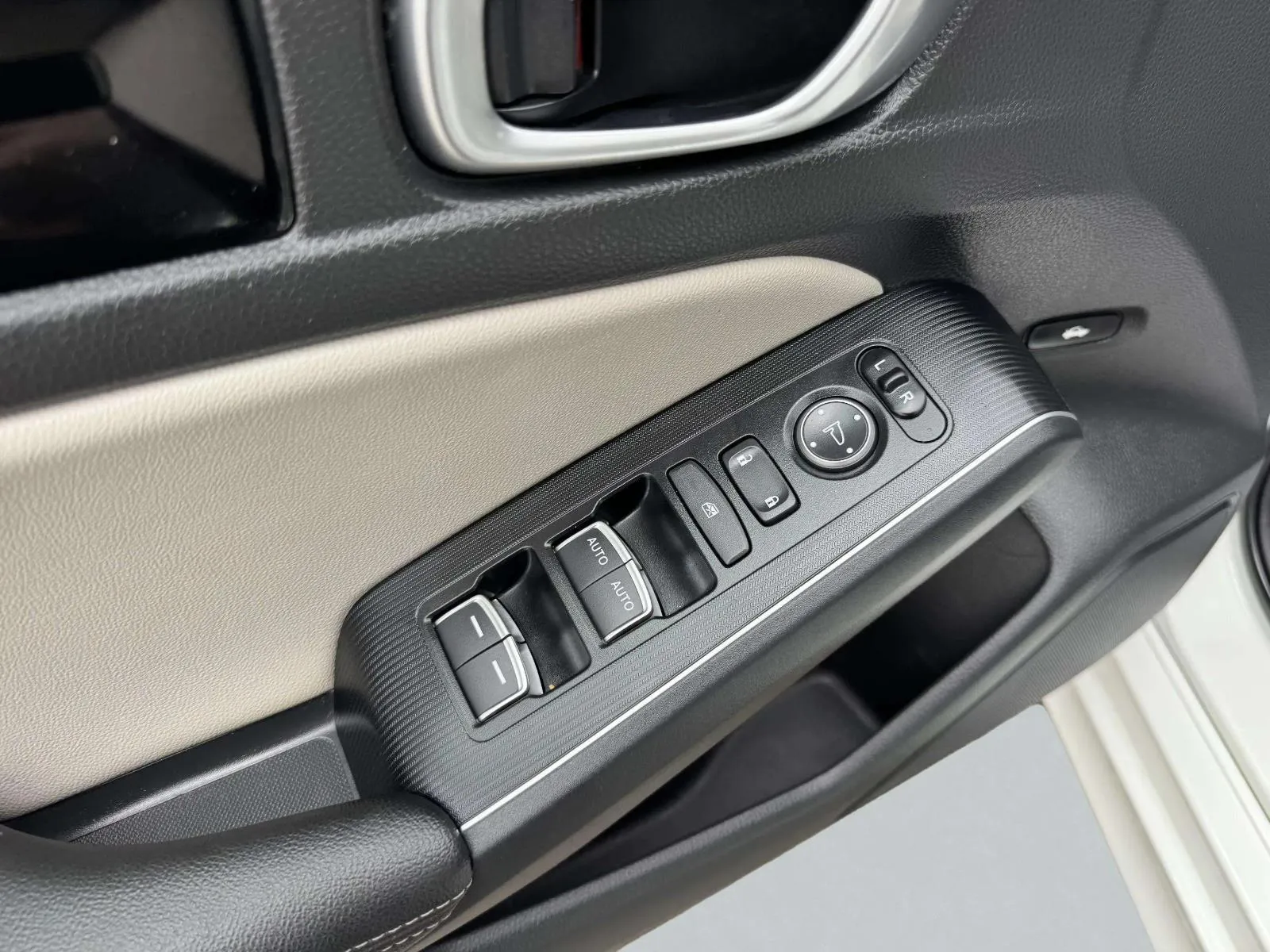 Honda Civic photo 12