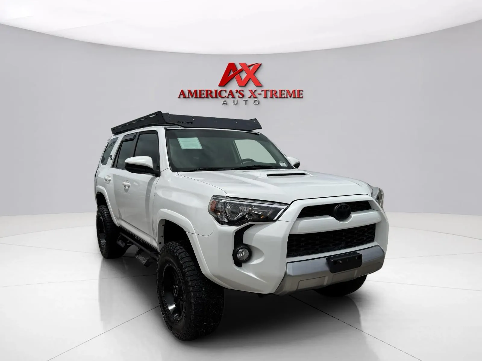 Toyota 4Runner photo 8