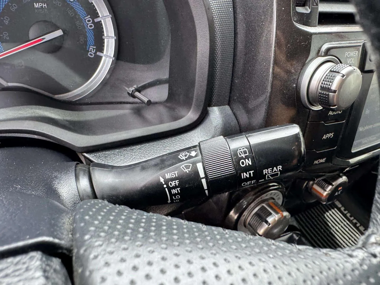 Toyota 4Runner photo 26