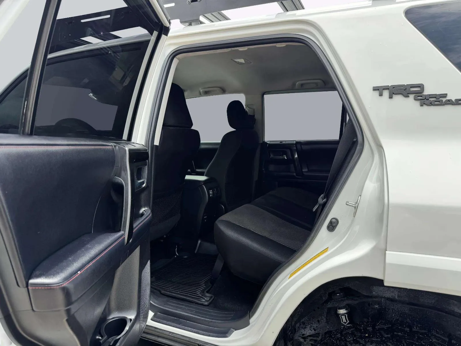 Toyota 4Runner photo 37