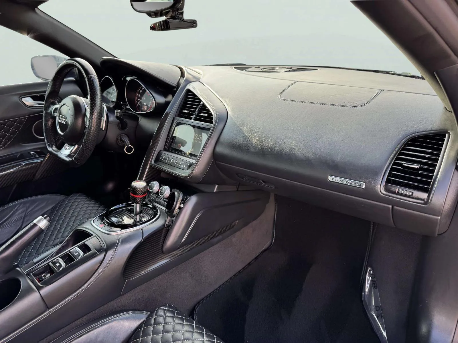 Audi R8 photo 42