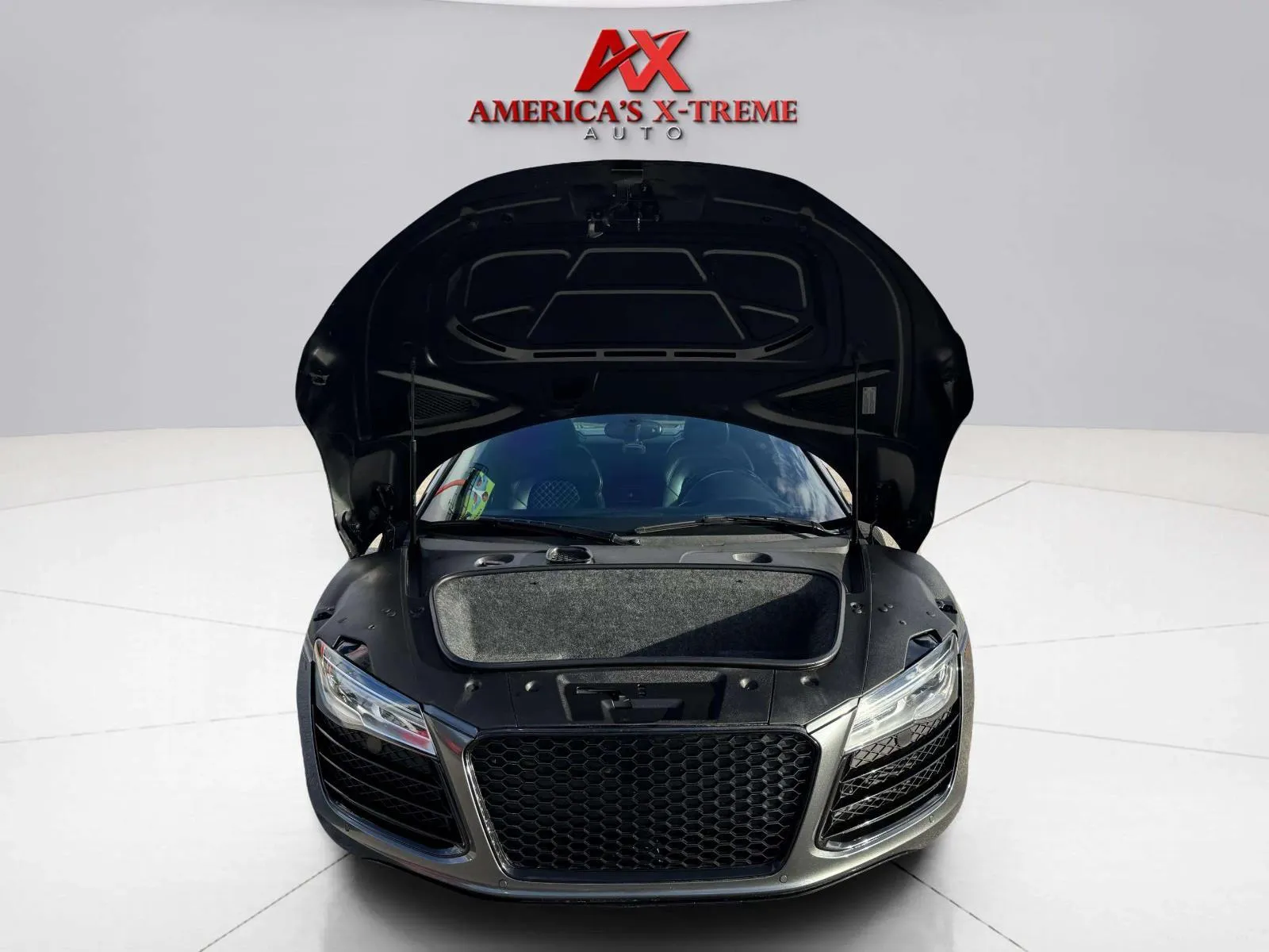Audi R8 photo 45