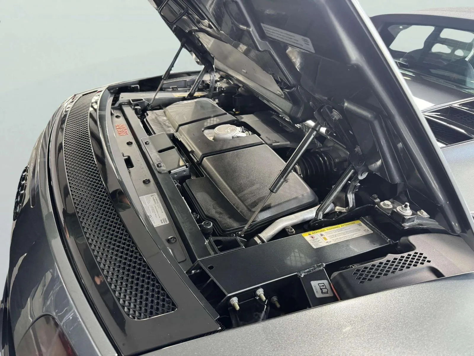 Audi R8 photo 52
