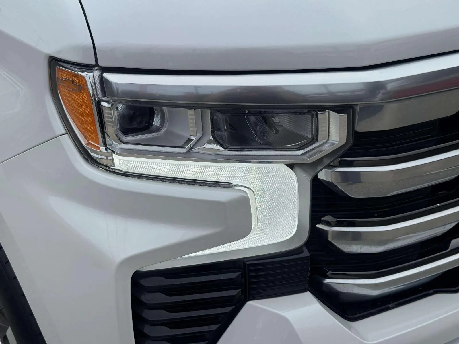 Chevrolet Silverado photo 12