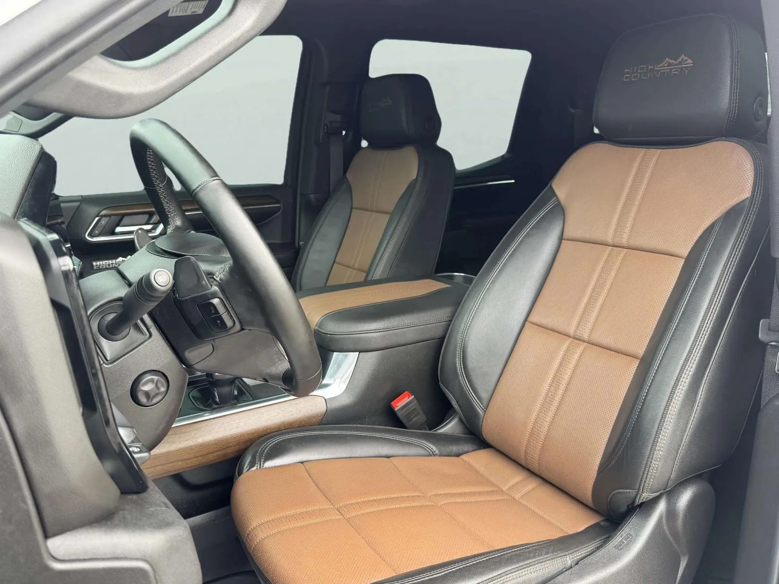 Chevrolet Silverado photo 25