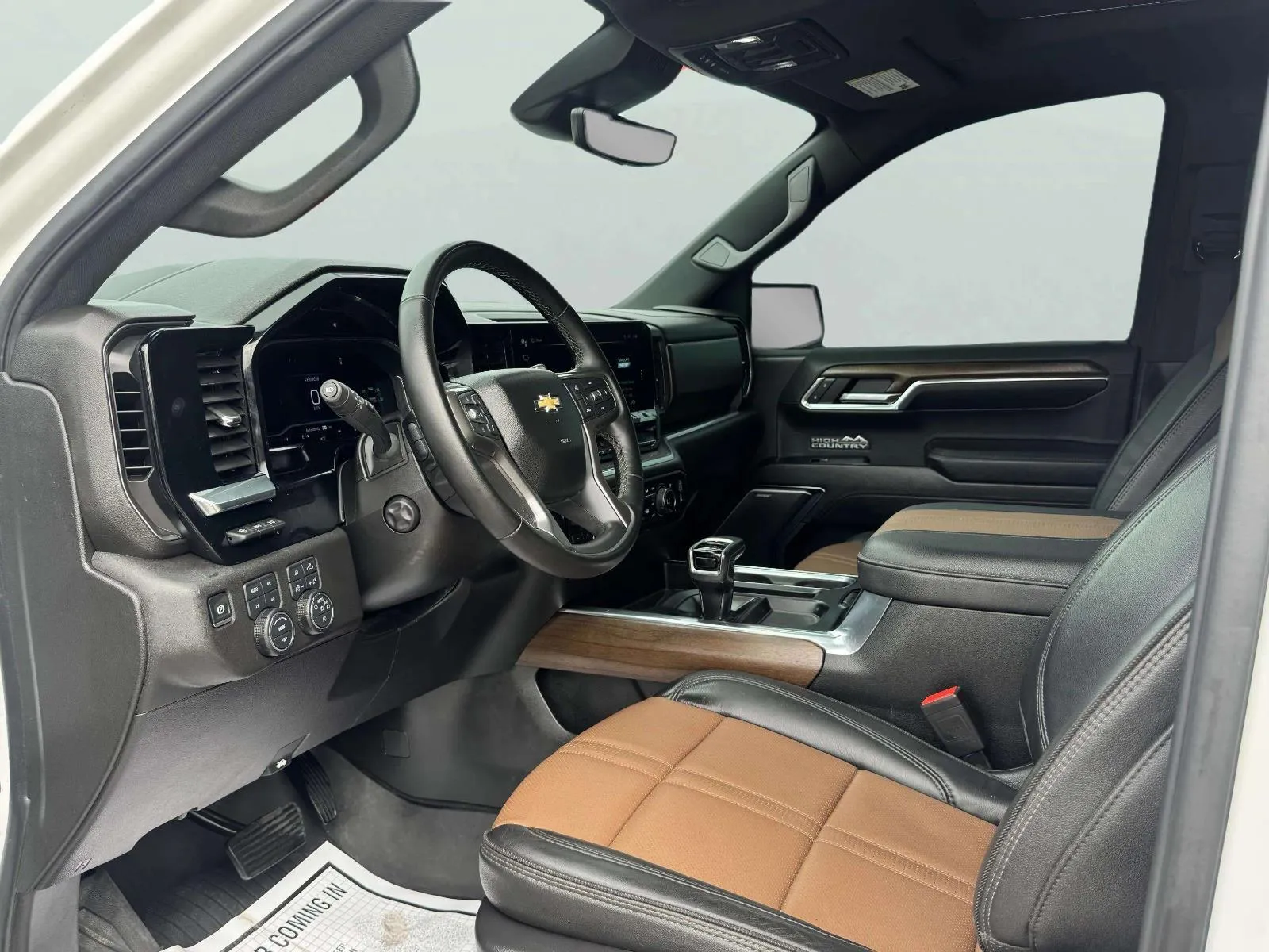 Chevrolet Silverado photo 26