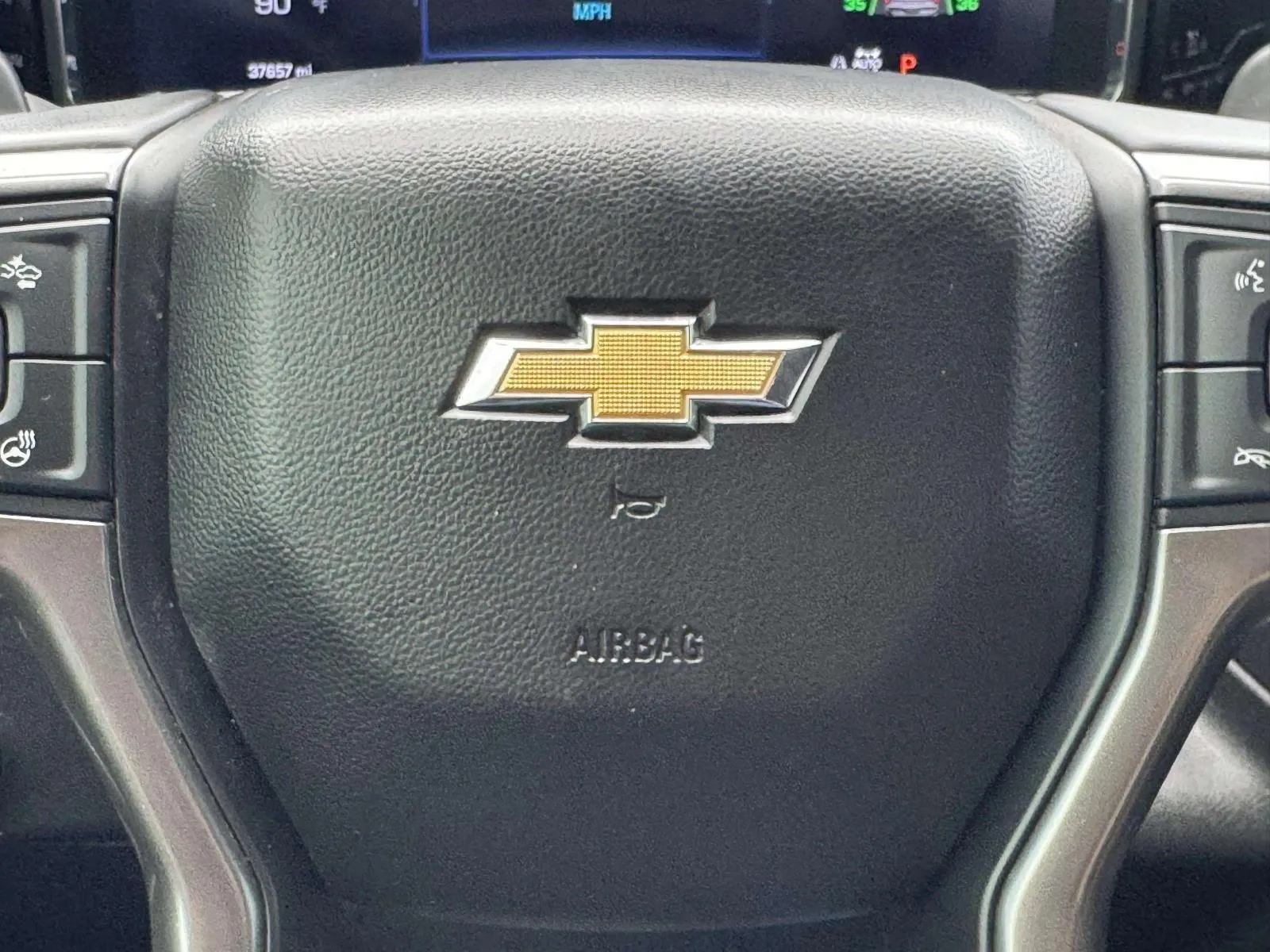 Chevrolet Silverado photo 33