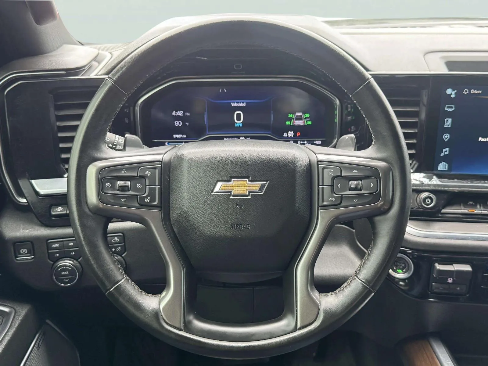 Chevrolet Silverado photo 35