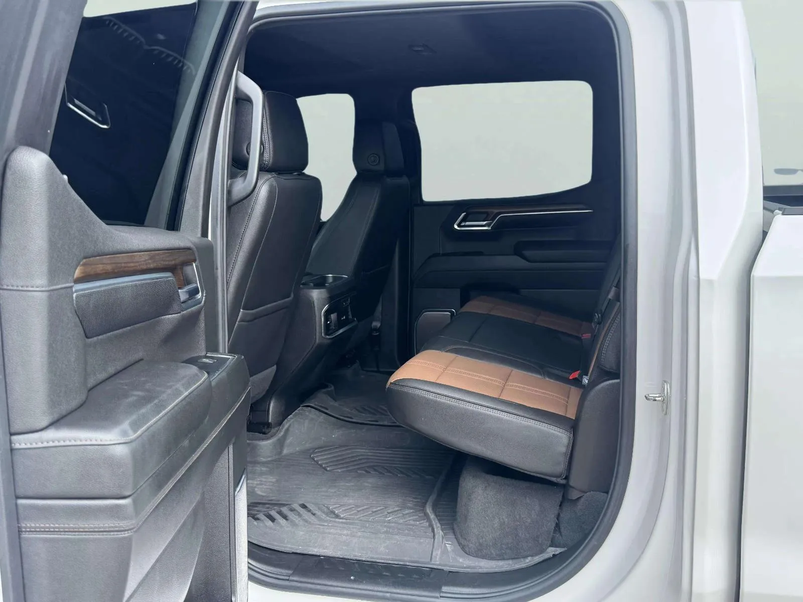 Chevrolet Silverado photo 41