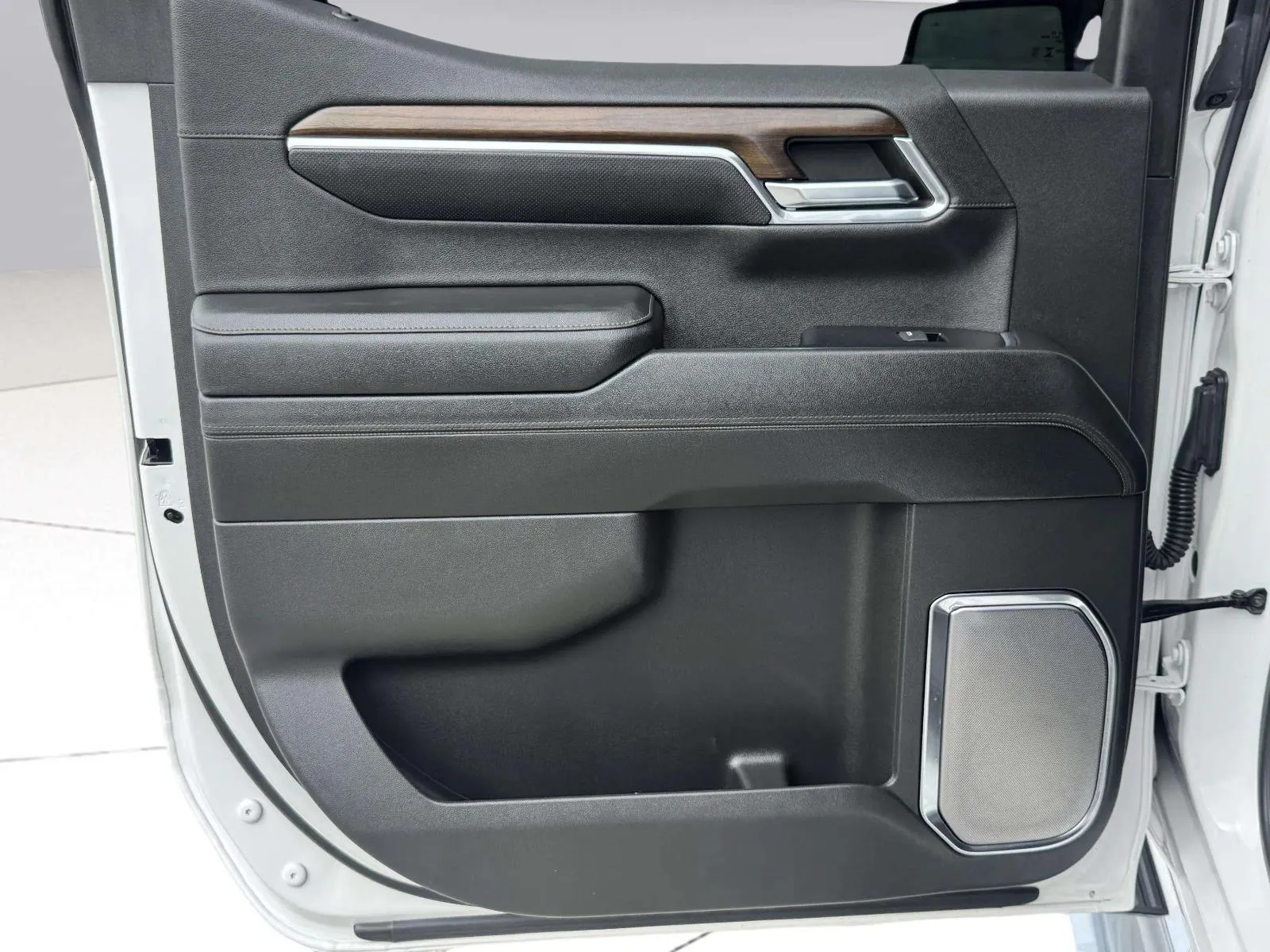 Chevrolet Silverado photo 43
