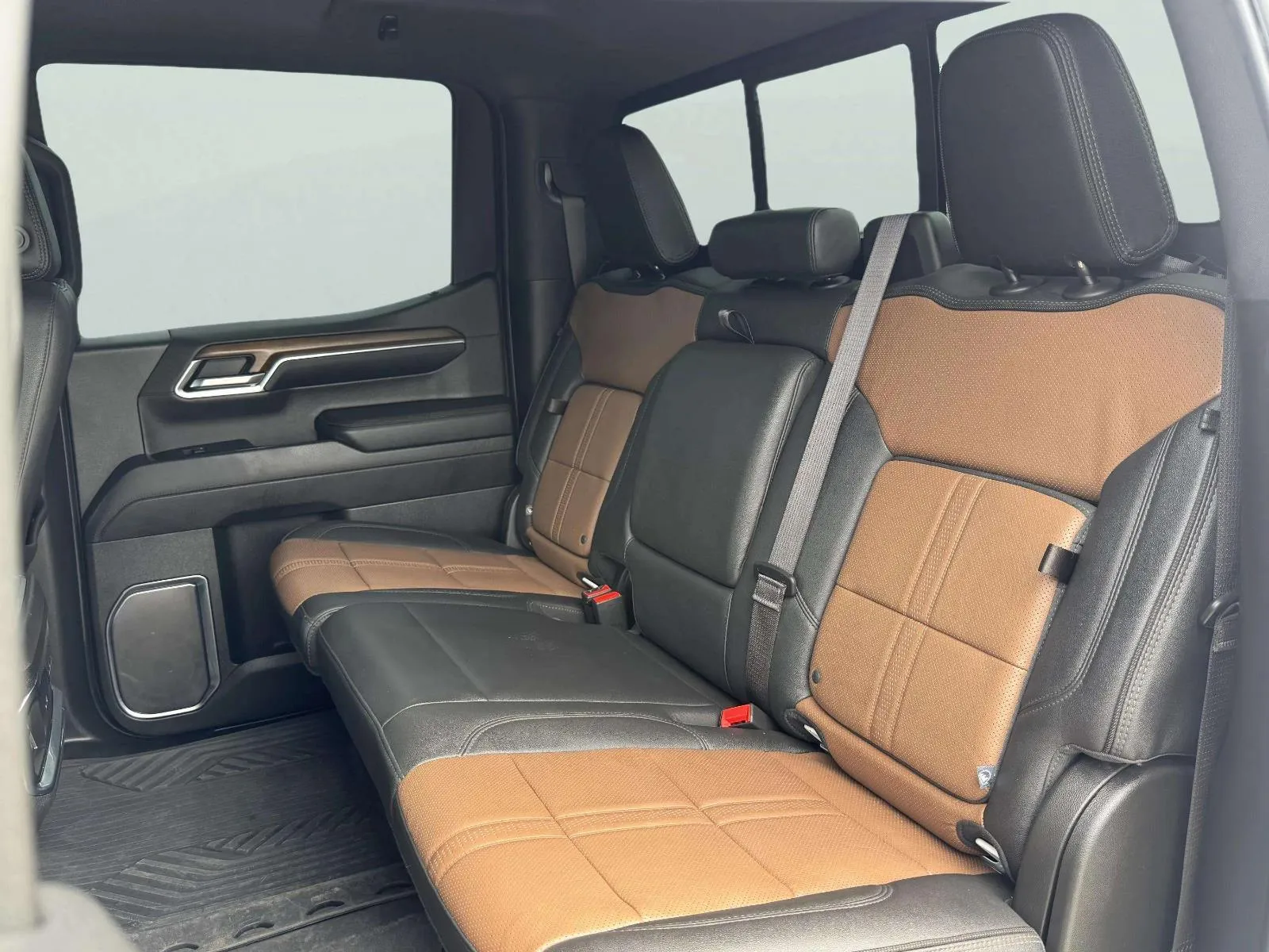 Chevrolet Silverado photo 45