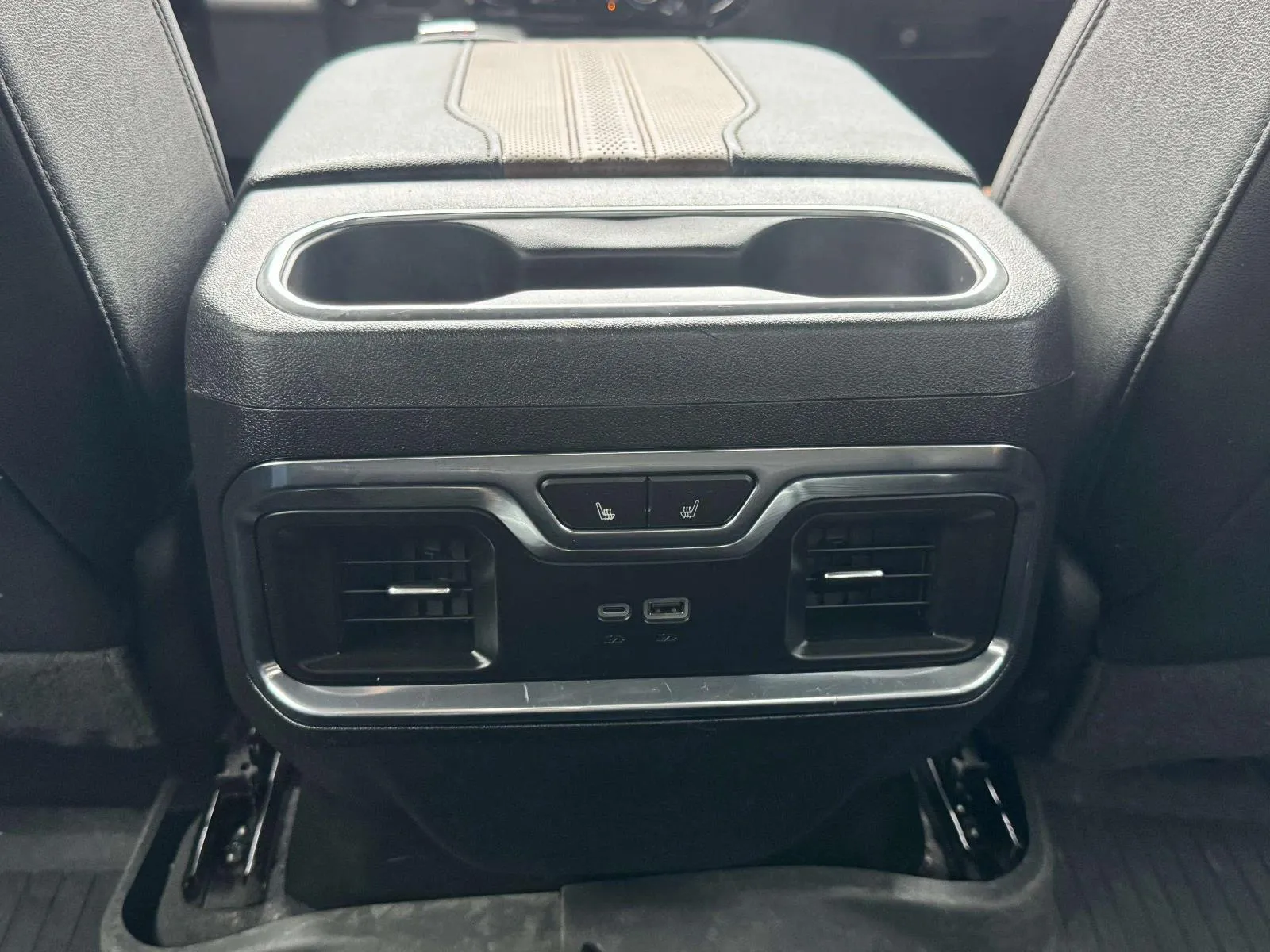 Chevrolet Silverado photo 49