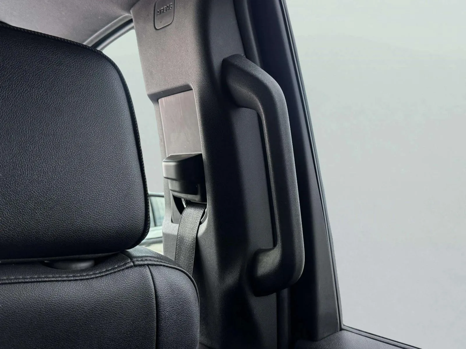 Chevrolet Silverado photo 63