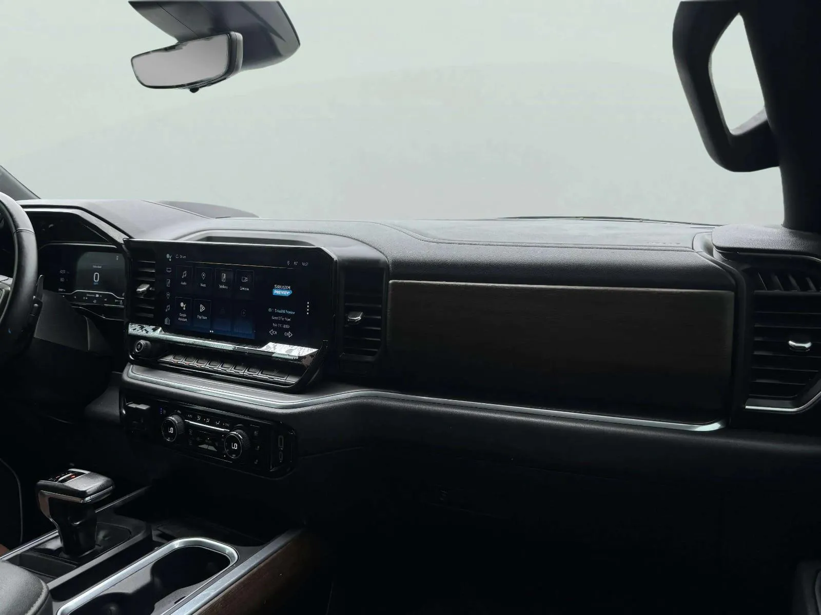 Chevrolet Silverado photo 70