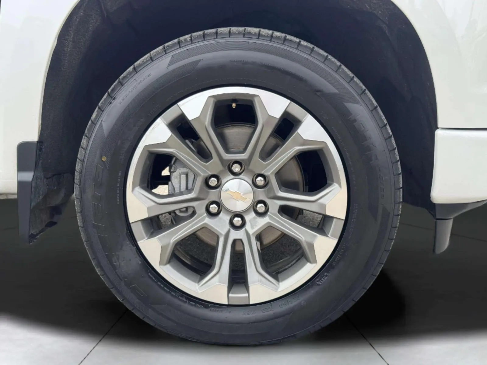 Chevrolet Silverado photo 81