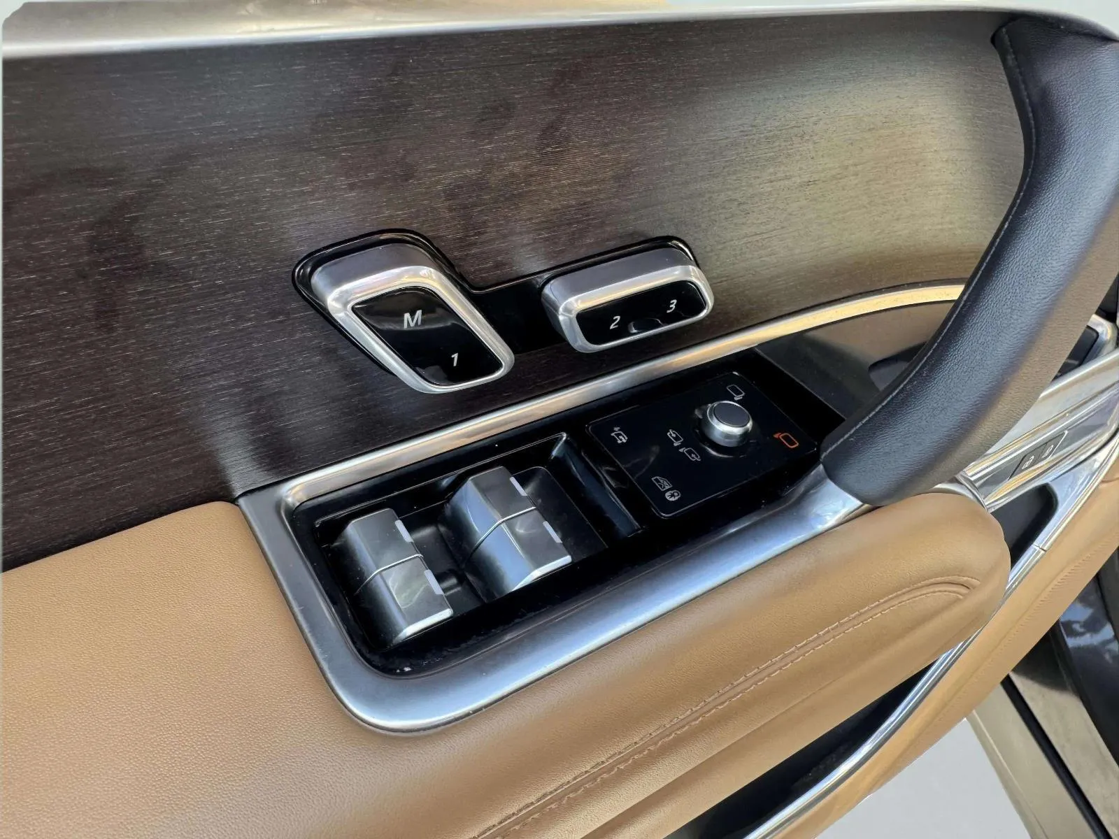 Land Rover Range Rover photo 21
