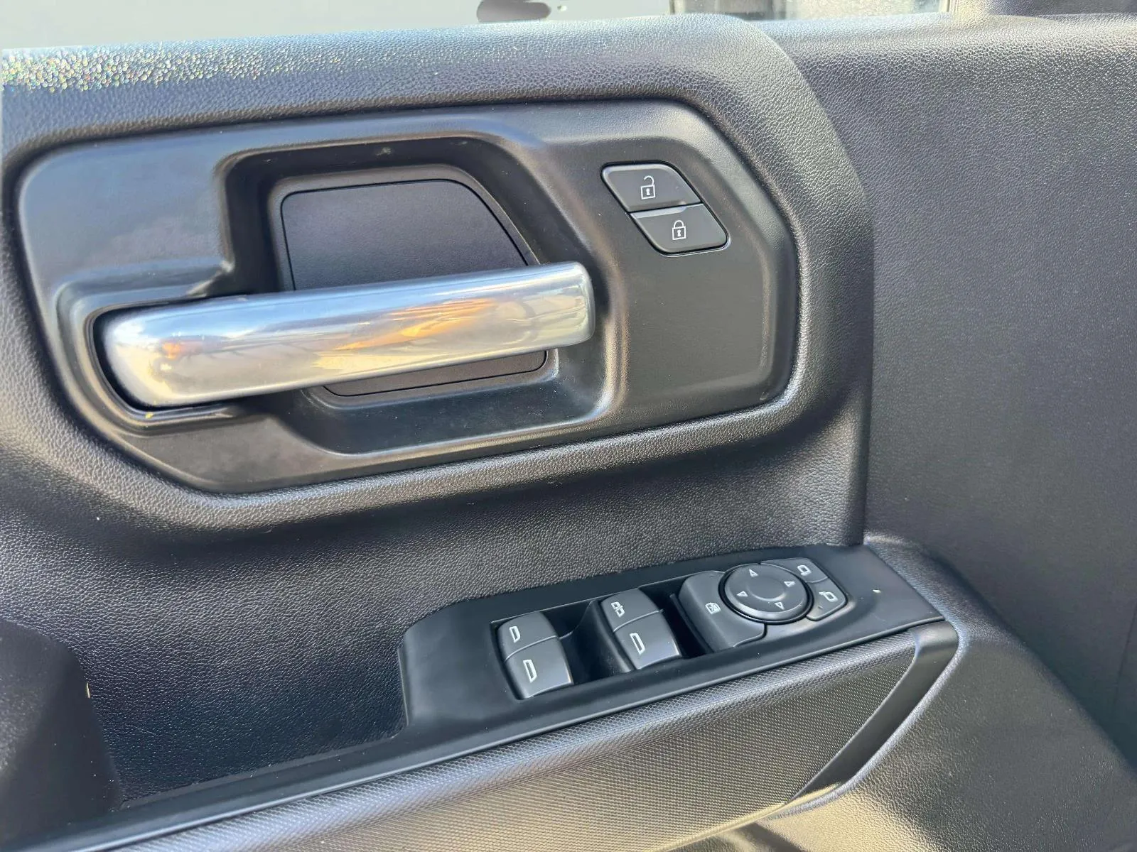 Chevrolet Silverado photo 12