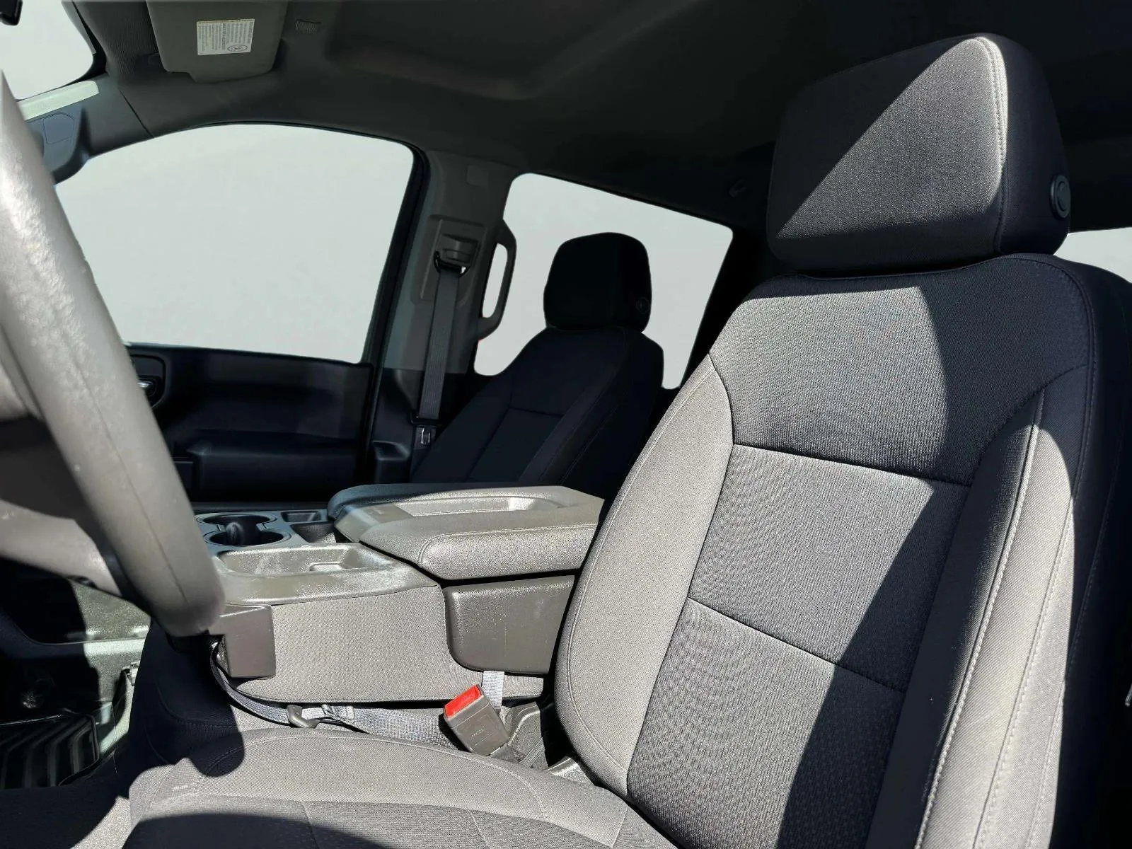 Chevrolet Silverado photo 13