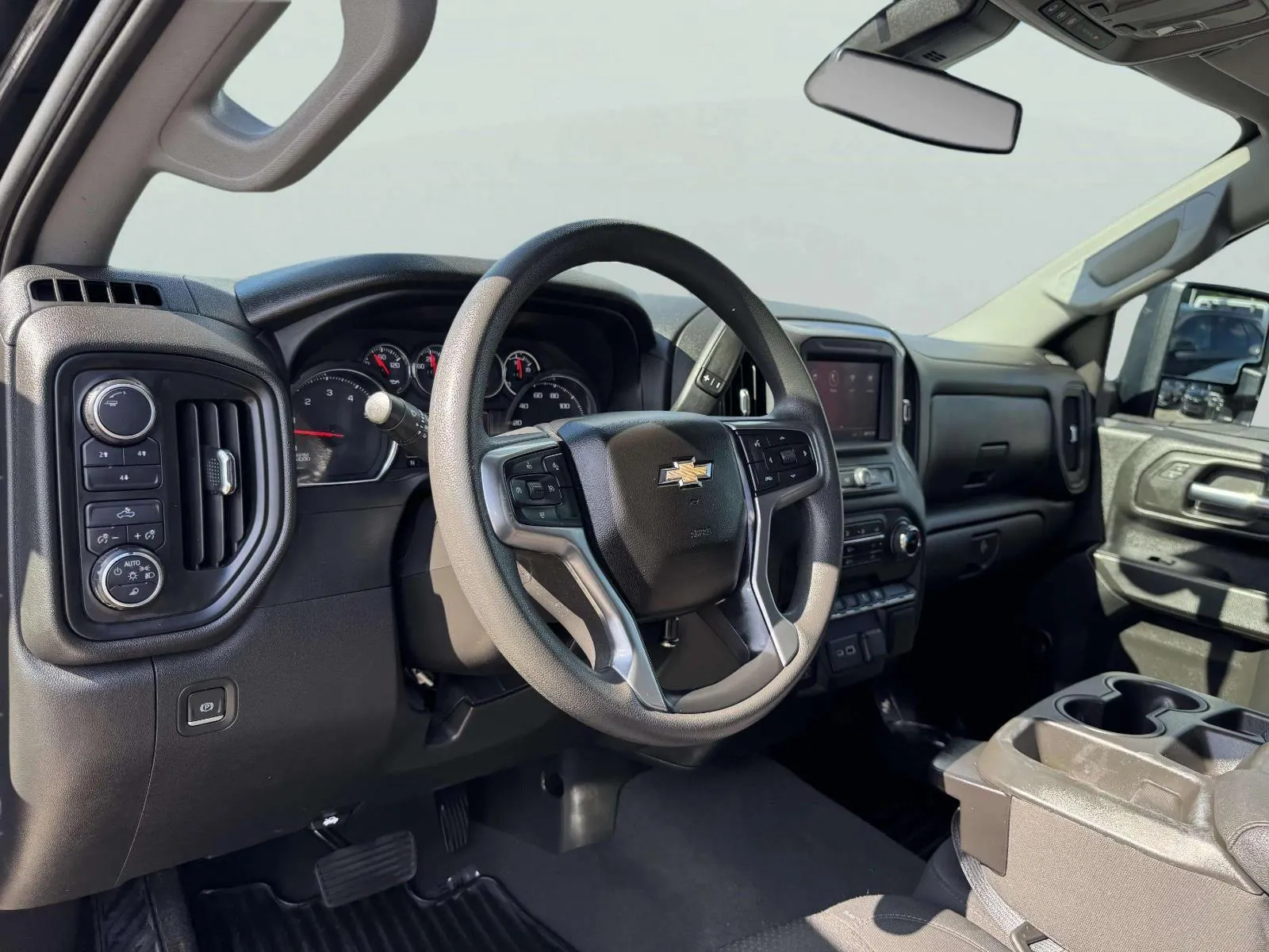 Chevrolet Silverado photo 14