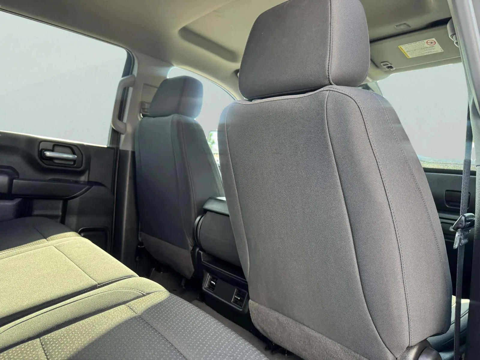 Chevrolet Silverado photo 38