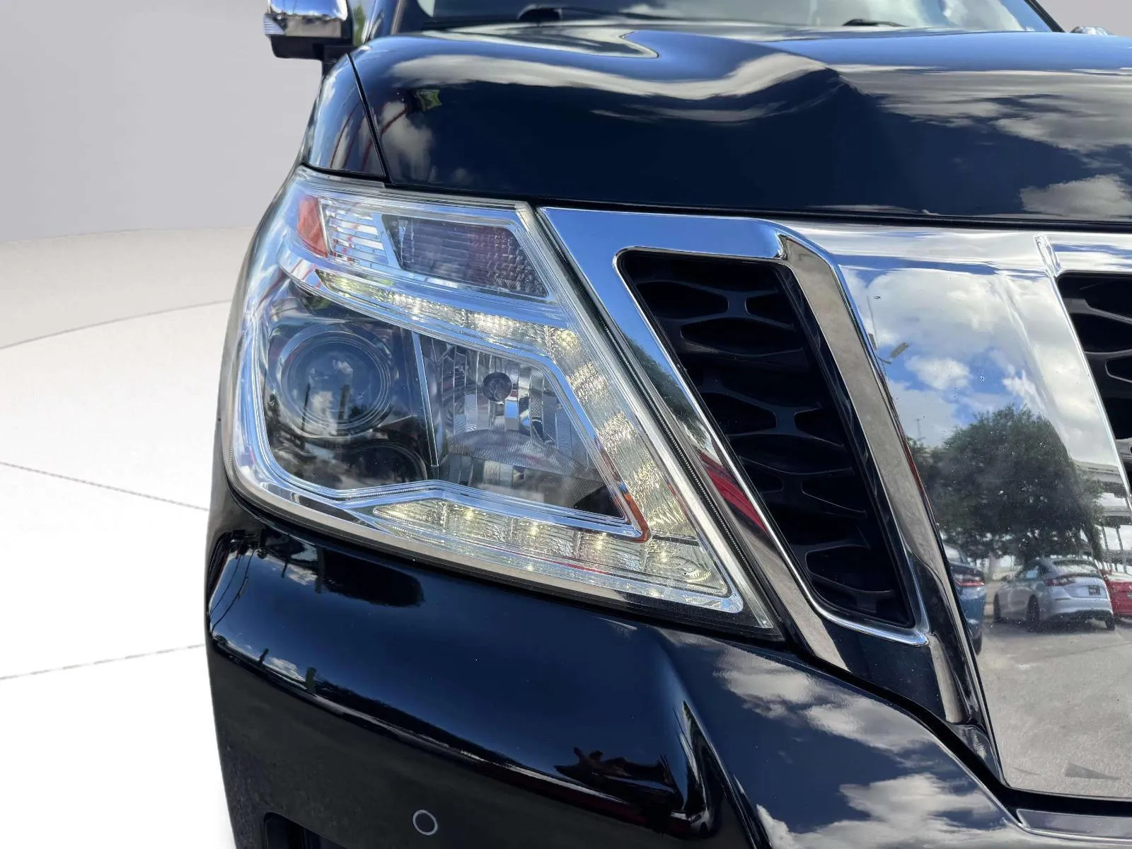 Nissan Armada photo 11