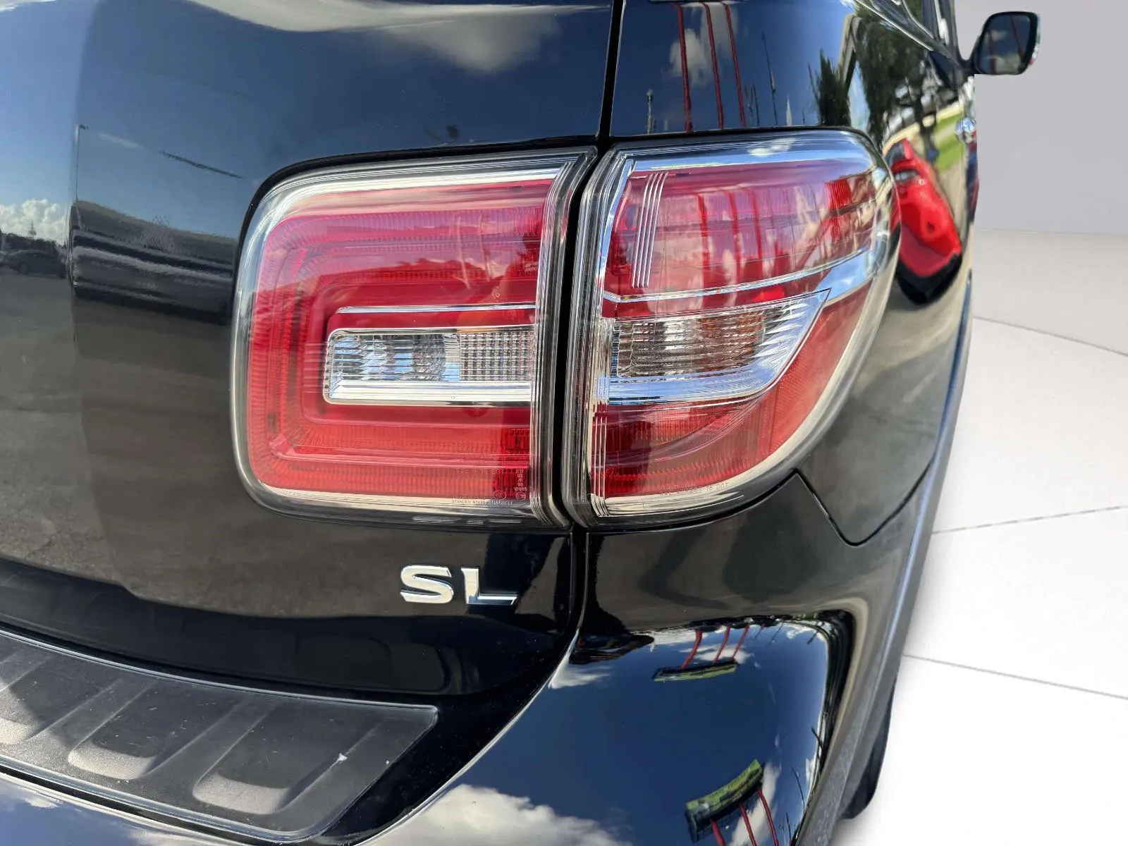 Nissan Armada photo 17