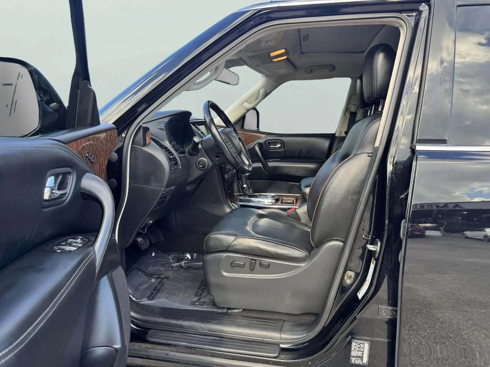 Nissan Armada photo 18