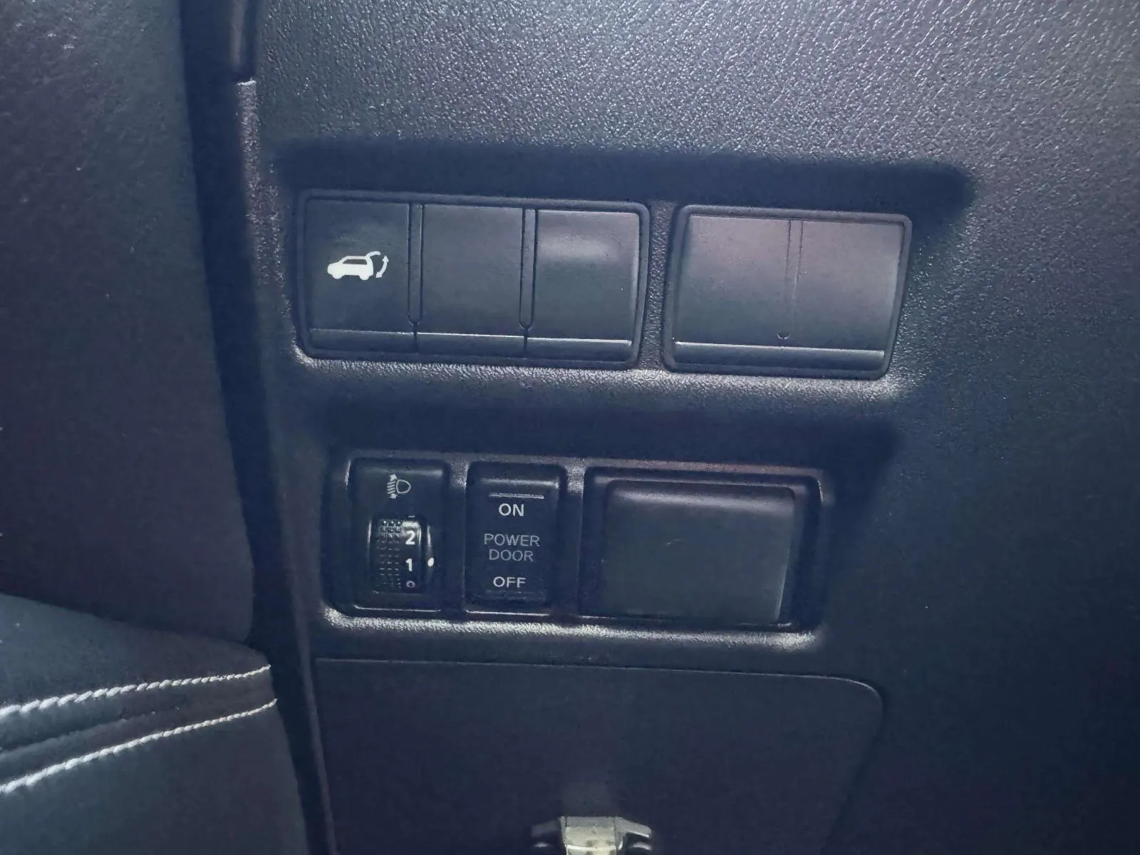 Nissan Armada photo 24