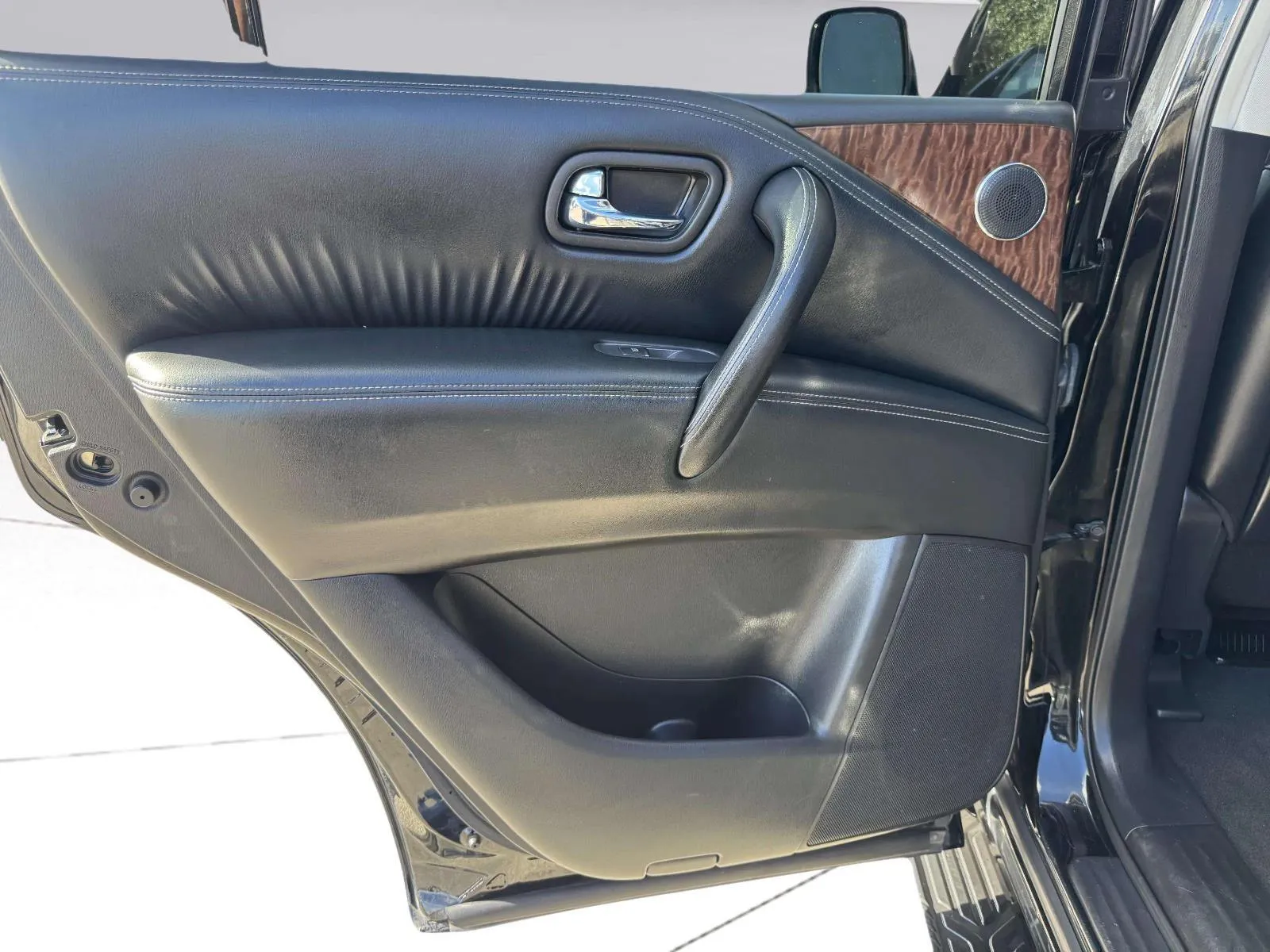 Nissan Armada photo 36