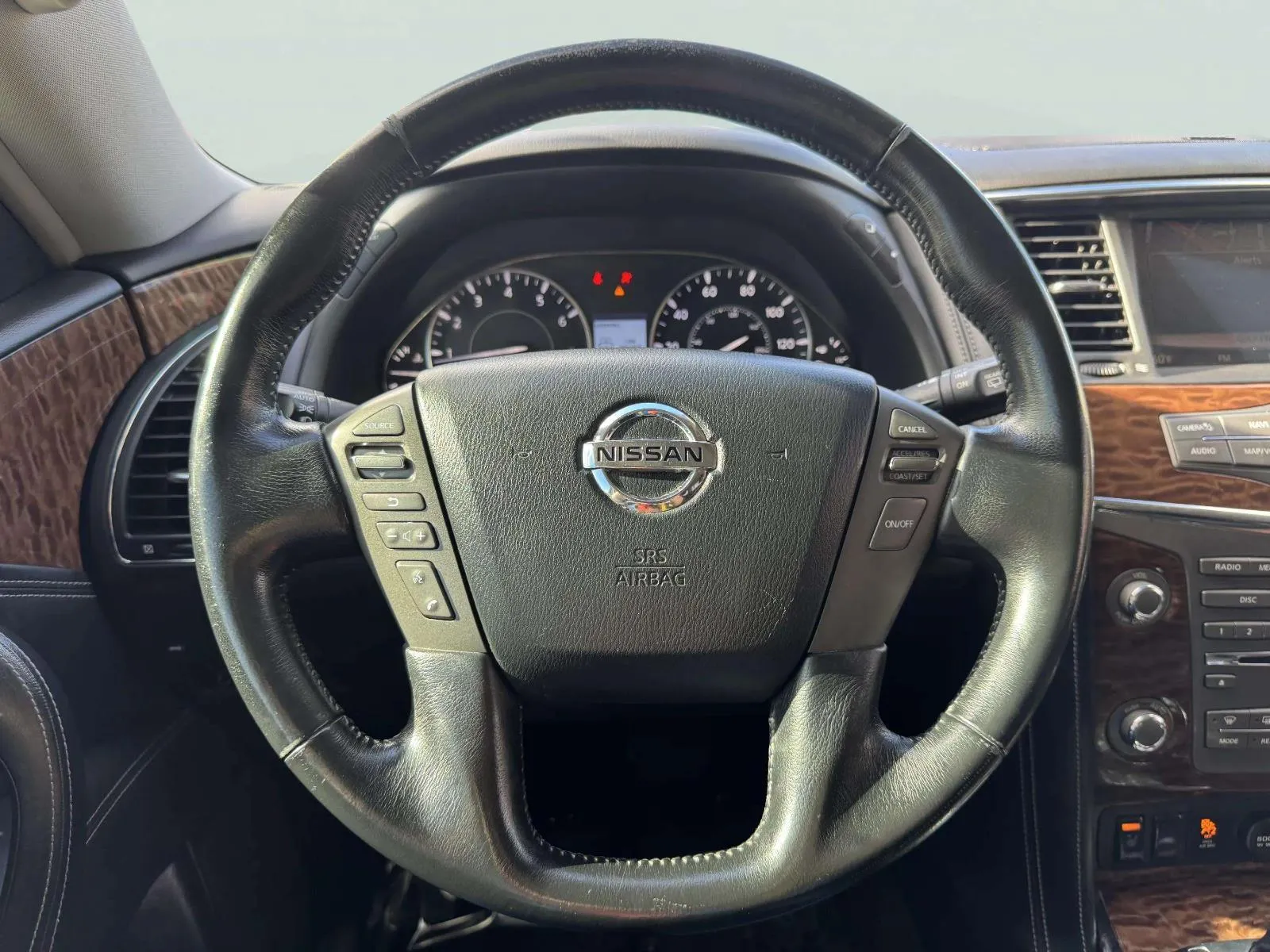 Nissan Armada photo 31