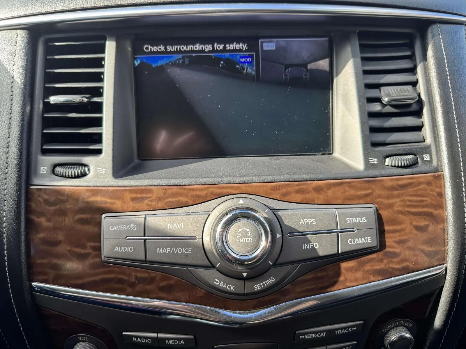 Nissan Armada photo 34