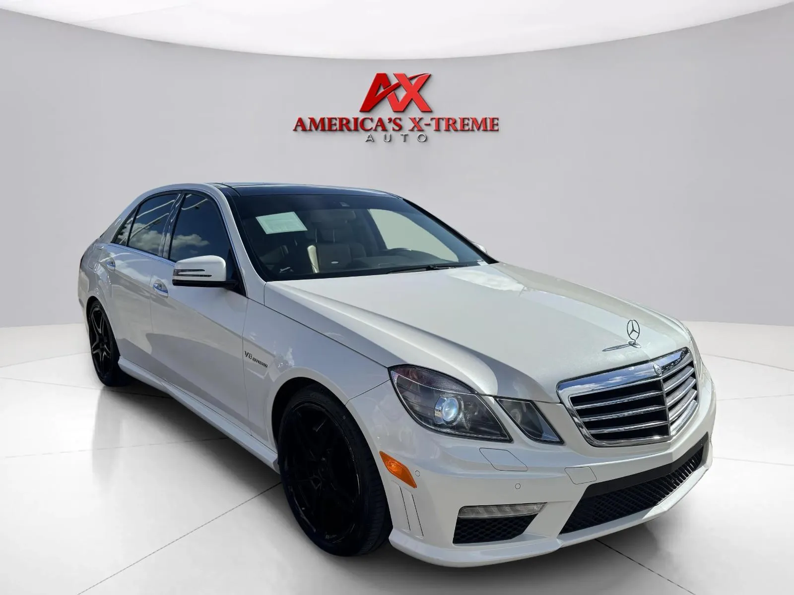 Mercedes-Benz E-Class photo 8