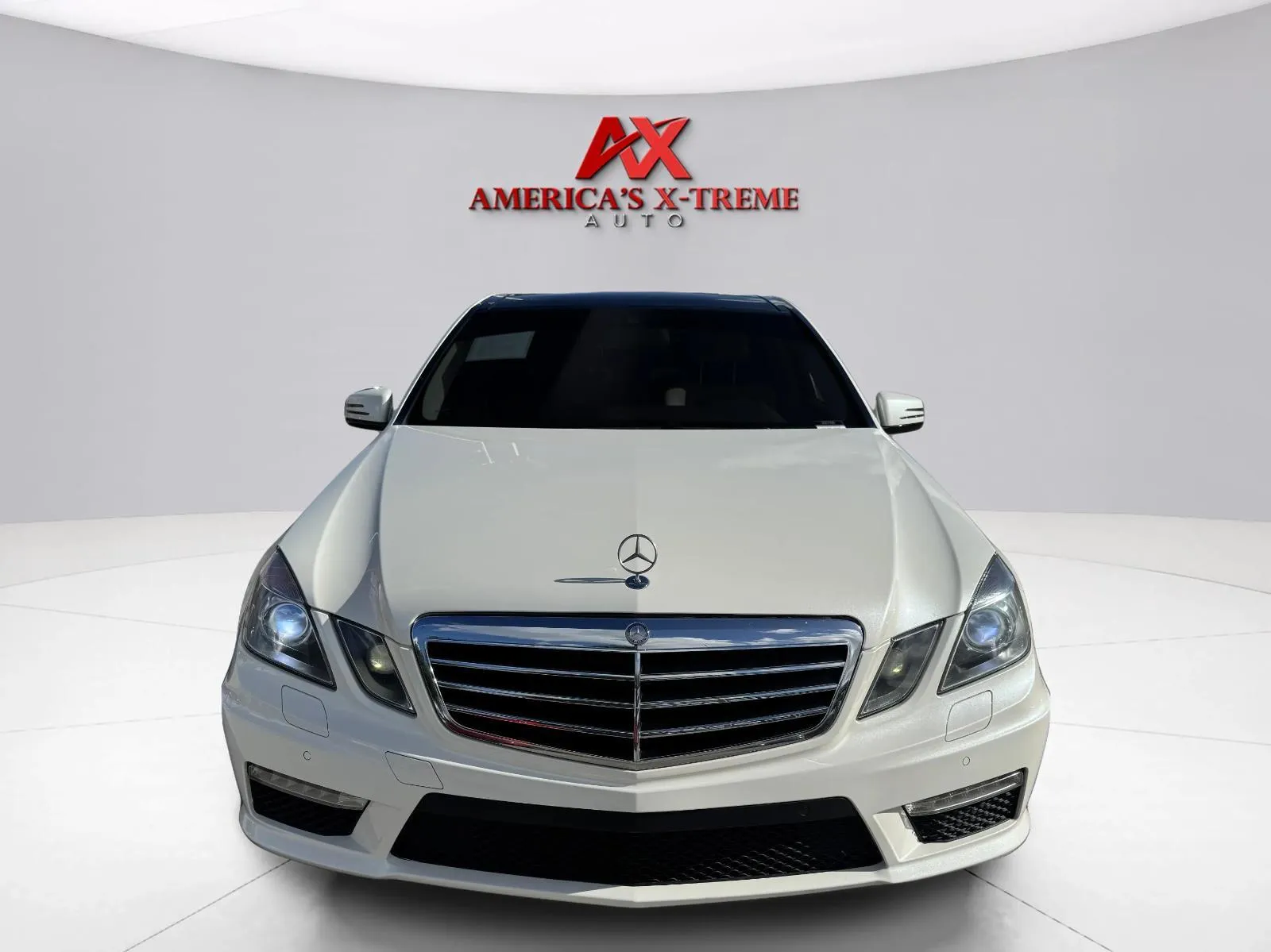 Mercedes-Benz E-Class photo 9