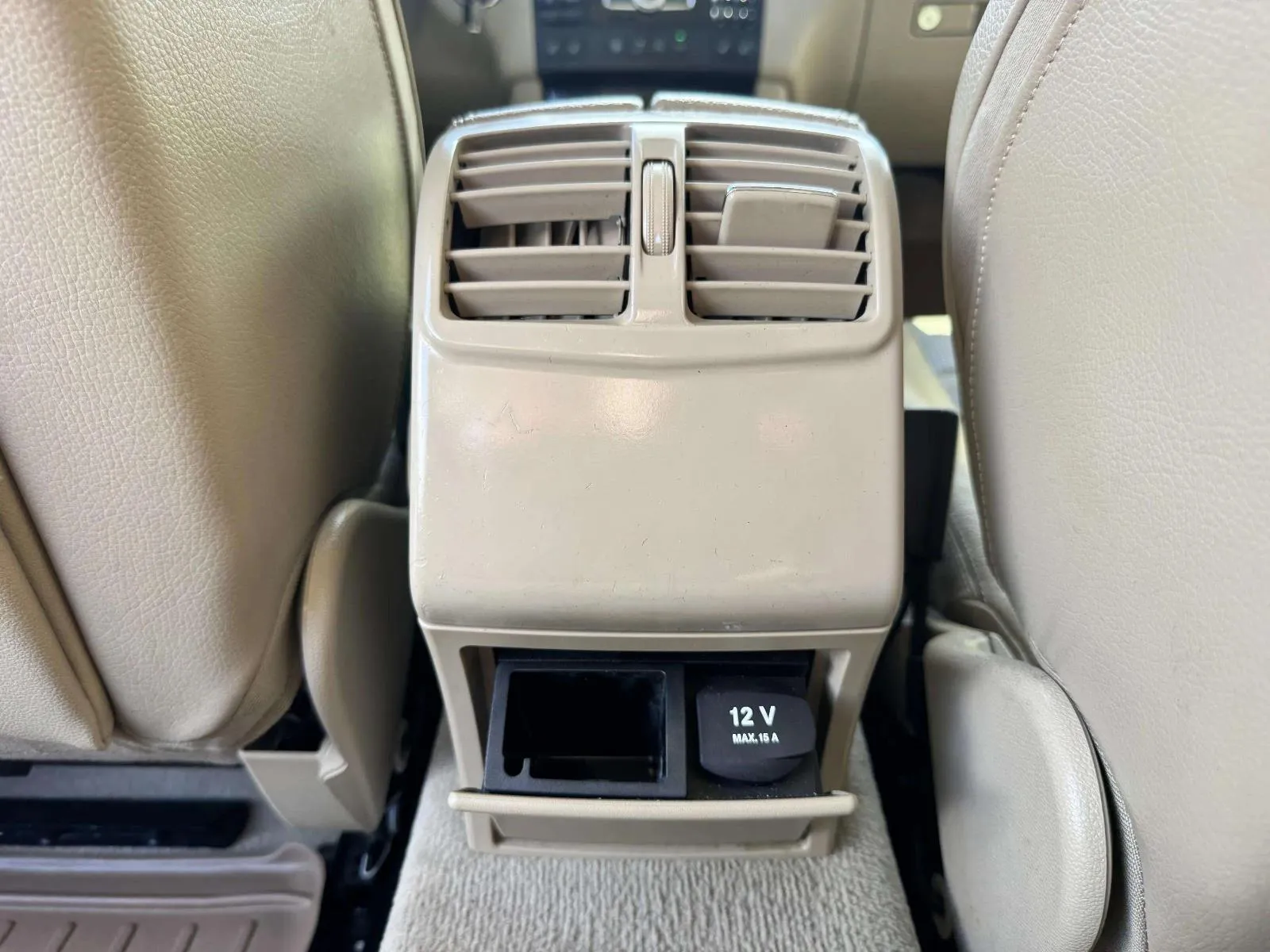 Mercedes-Benz E-Class photo 44