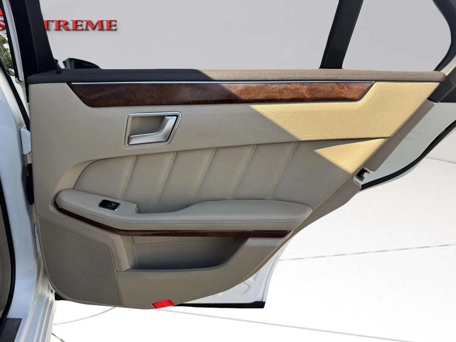 Mercedes-Benz E-Class photo 46
