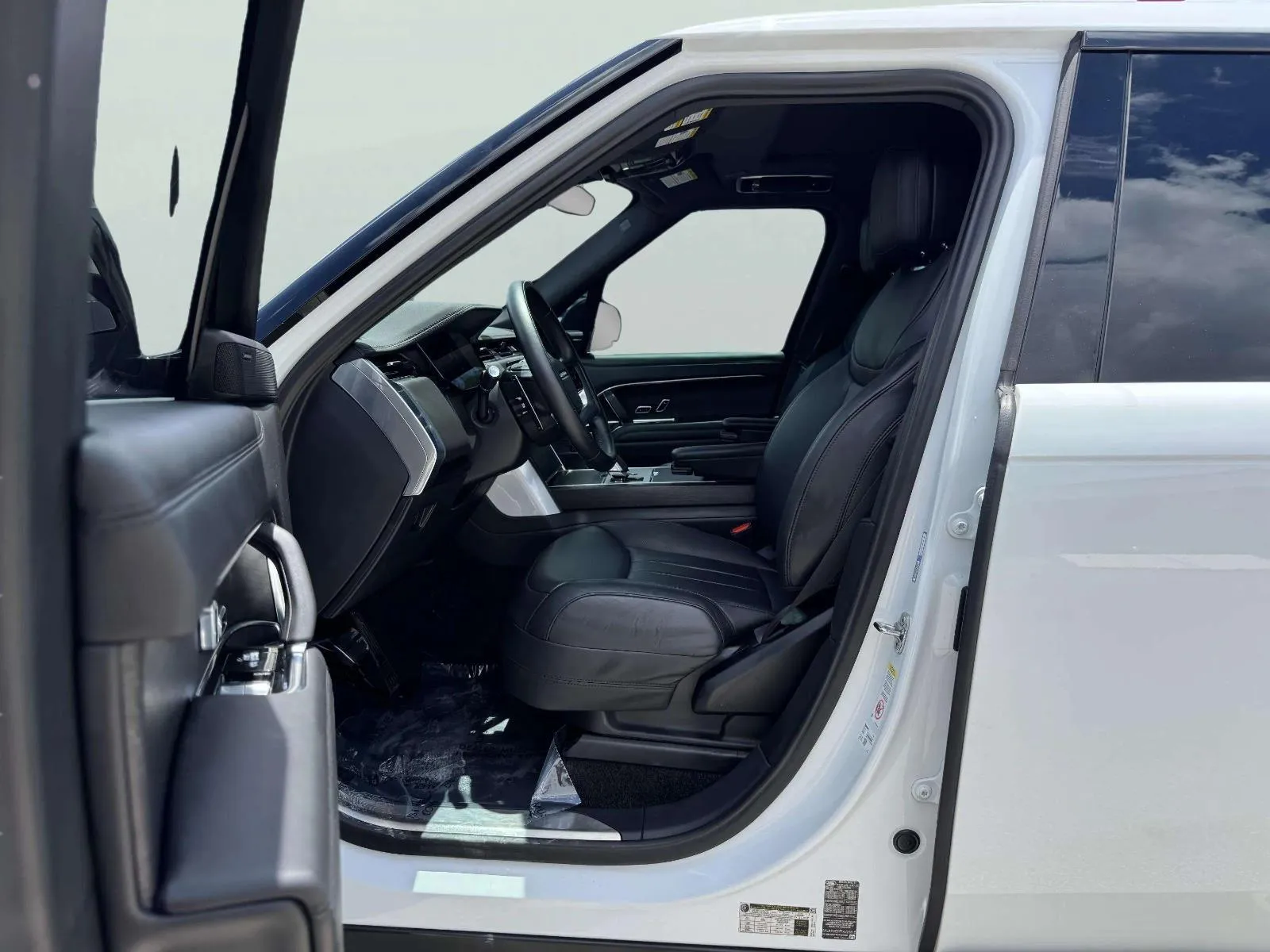 Land Rover Range Rover photo 18