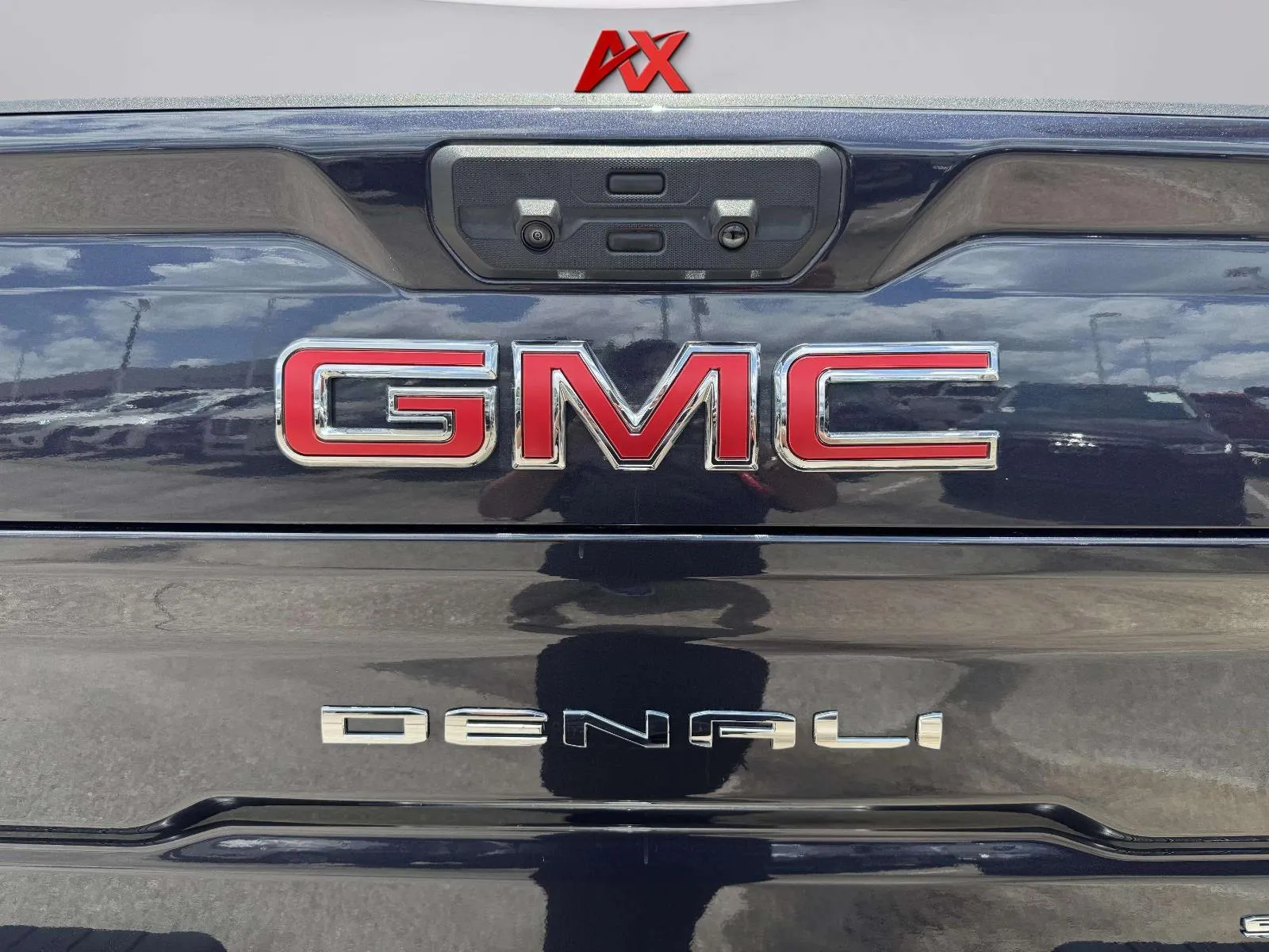 GMC Sierra photo 16