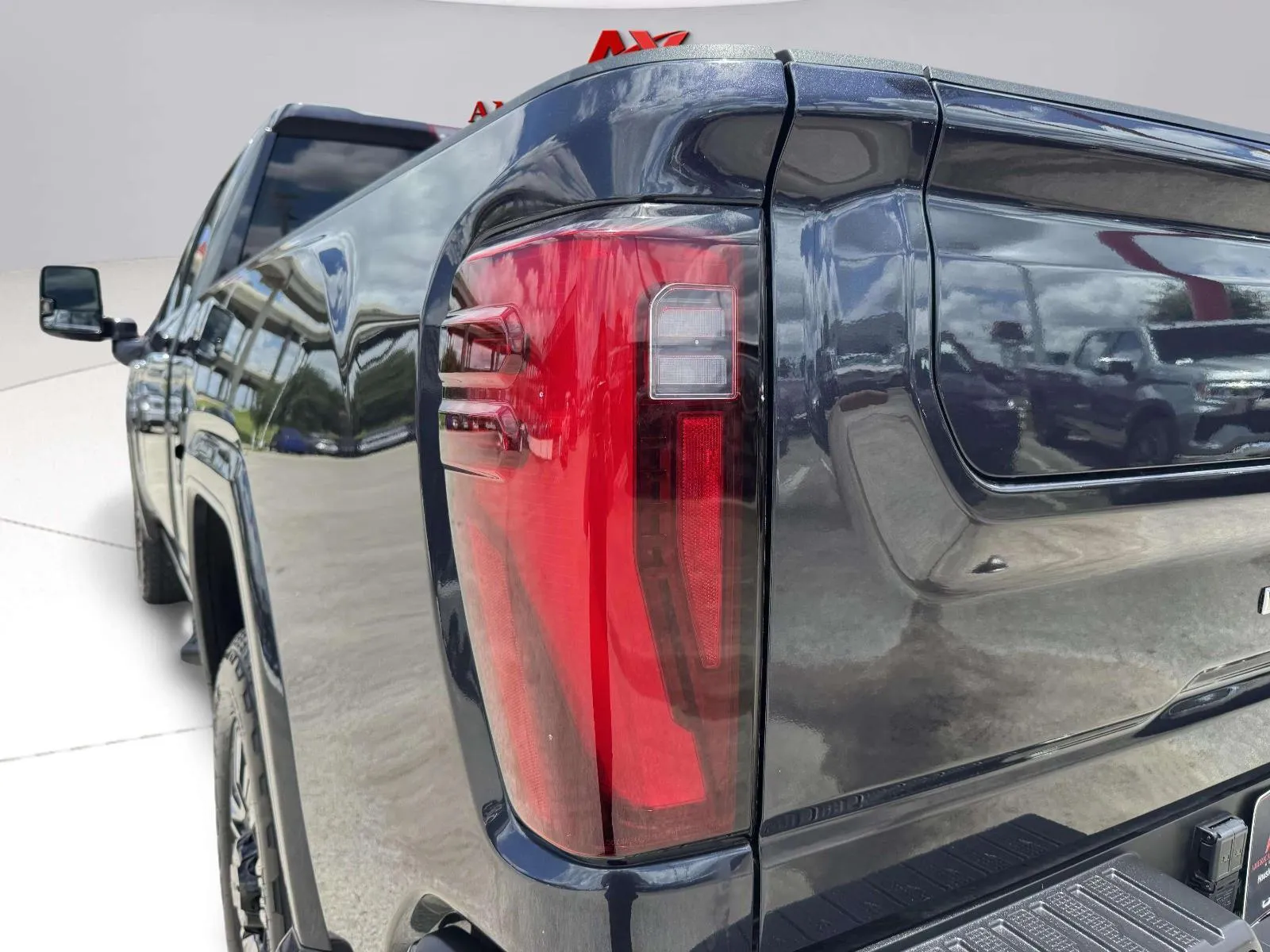 GMC Sierra photo 17