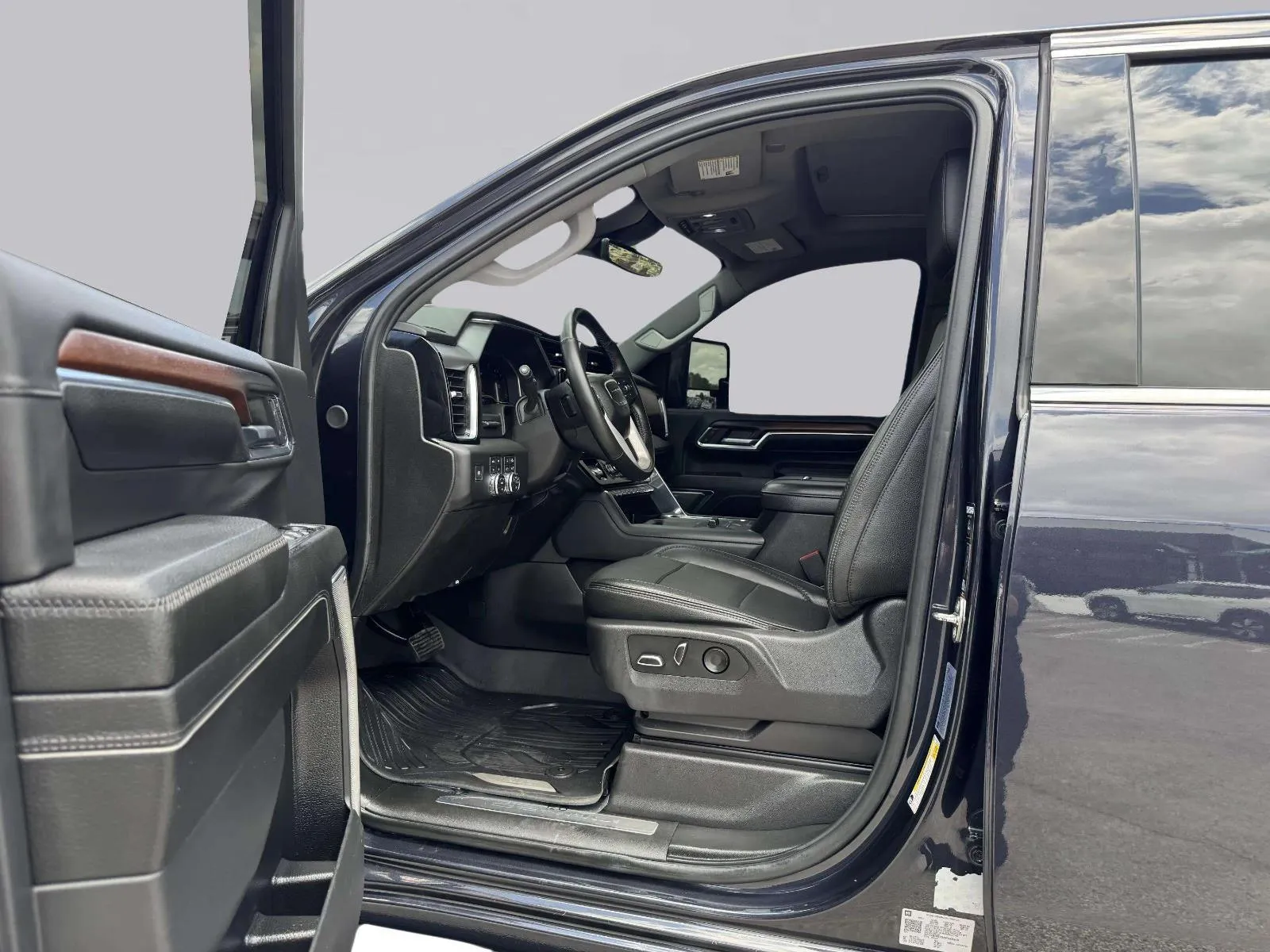 GMC Sierra photo 19