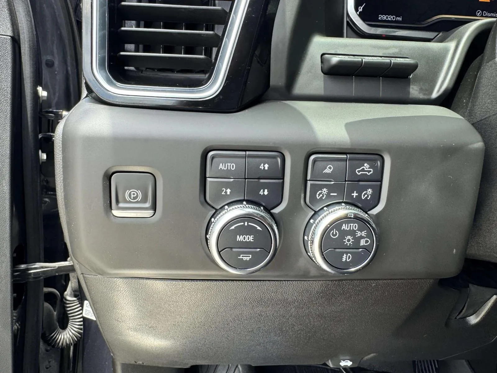 GMC Sierra photo 24